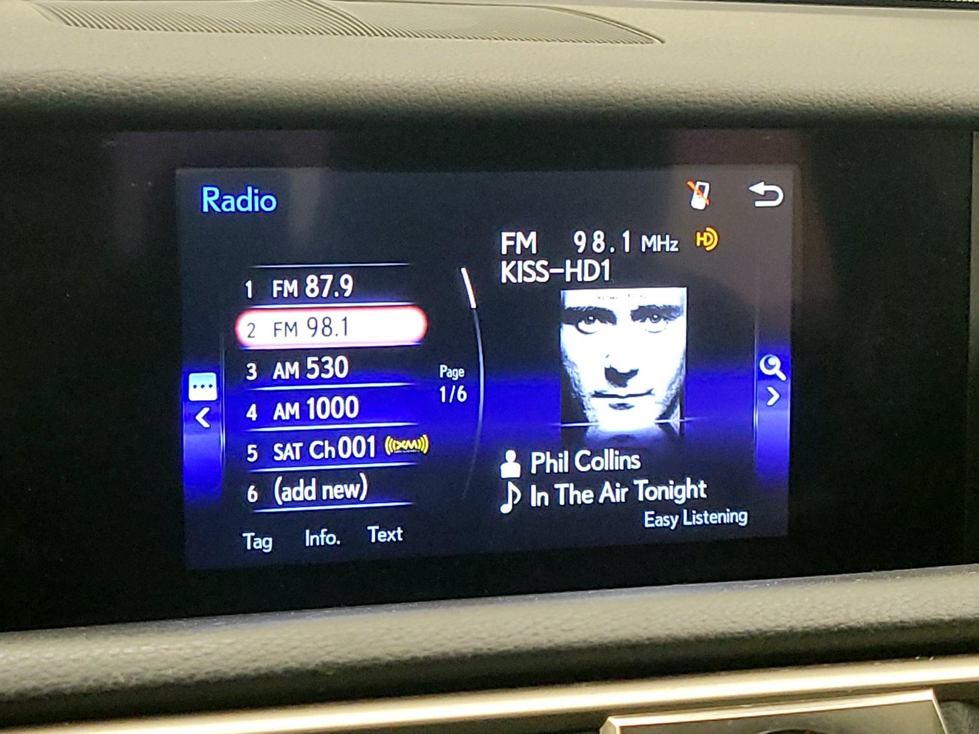 Thumbnail: 2019 Lexus IS - 16