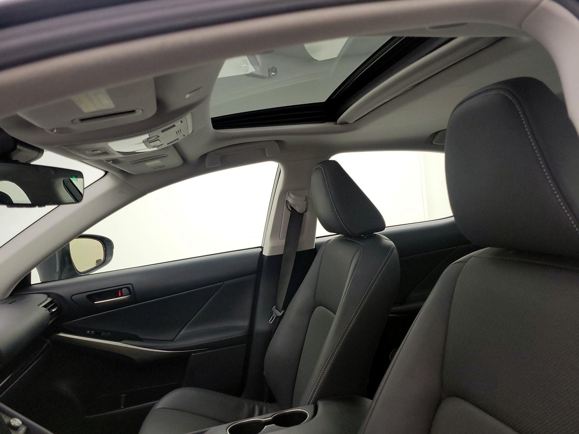 Thumbnail: 2019 Lexus IS - 20