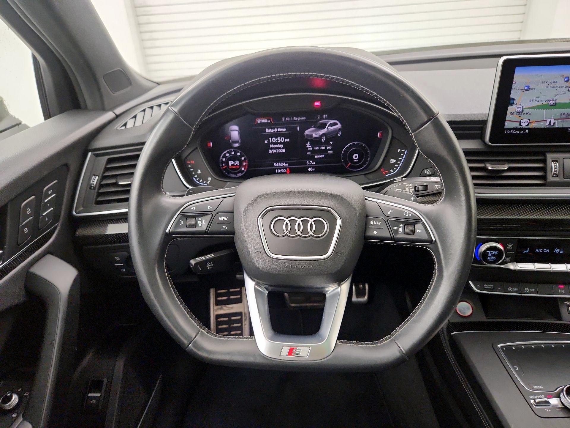 Thumbnail: 2020 Audi SQ5 - 10