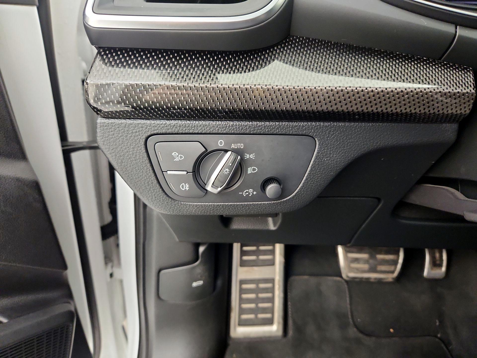 Thumbnail: 2020 Audi SQ5 - 13