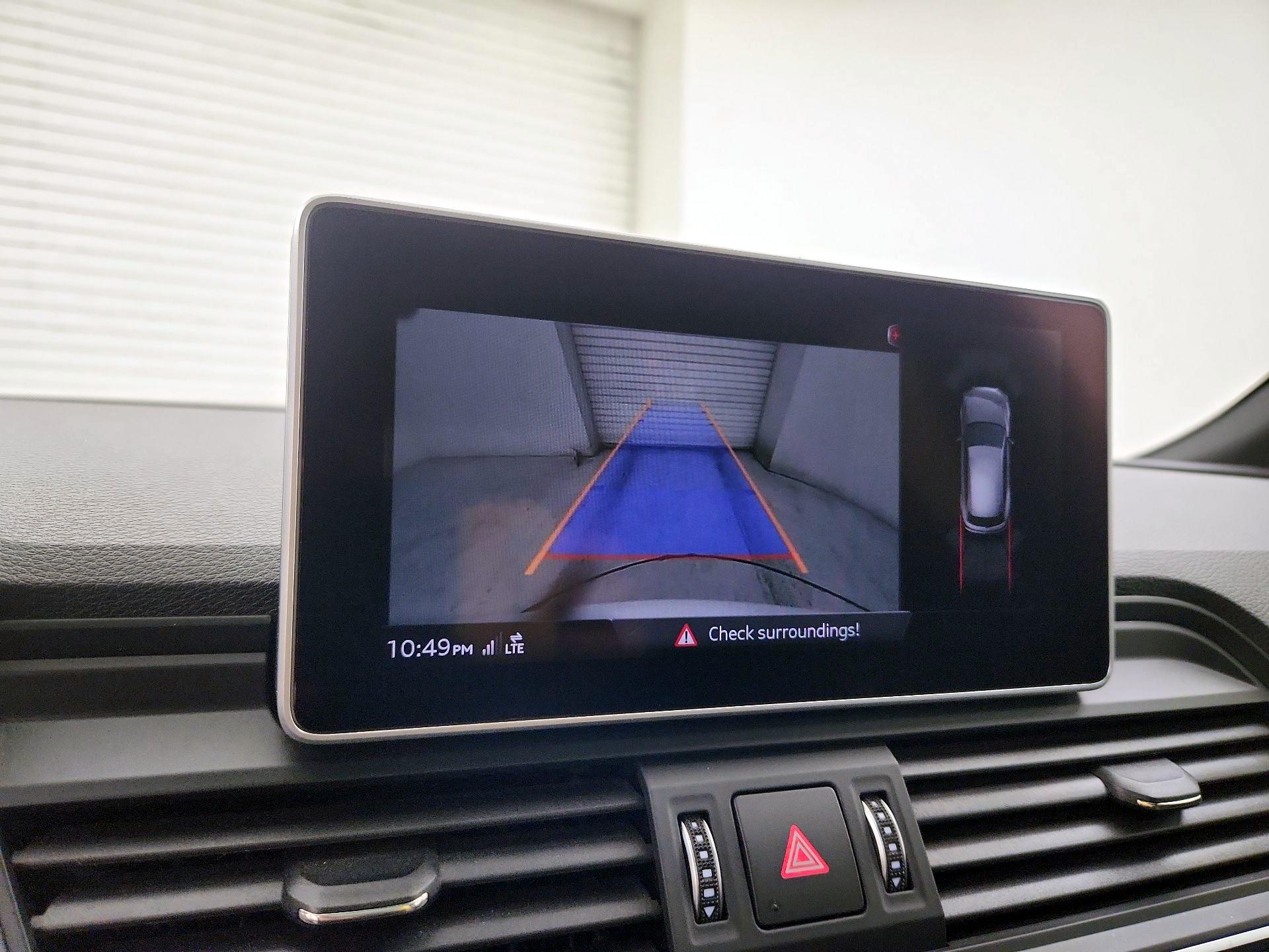 Thumbnail: 2020 Audi SQ5 - 15