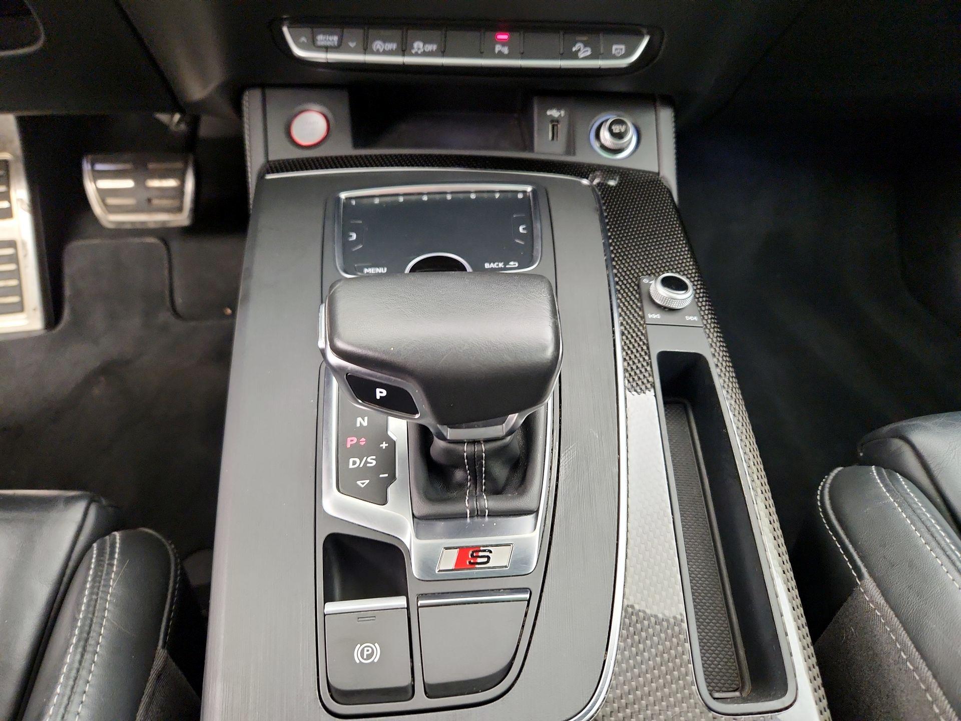 Thumbnail: 2020 Audi SQ5 - 18