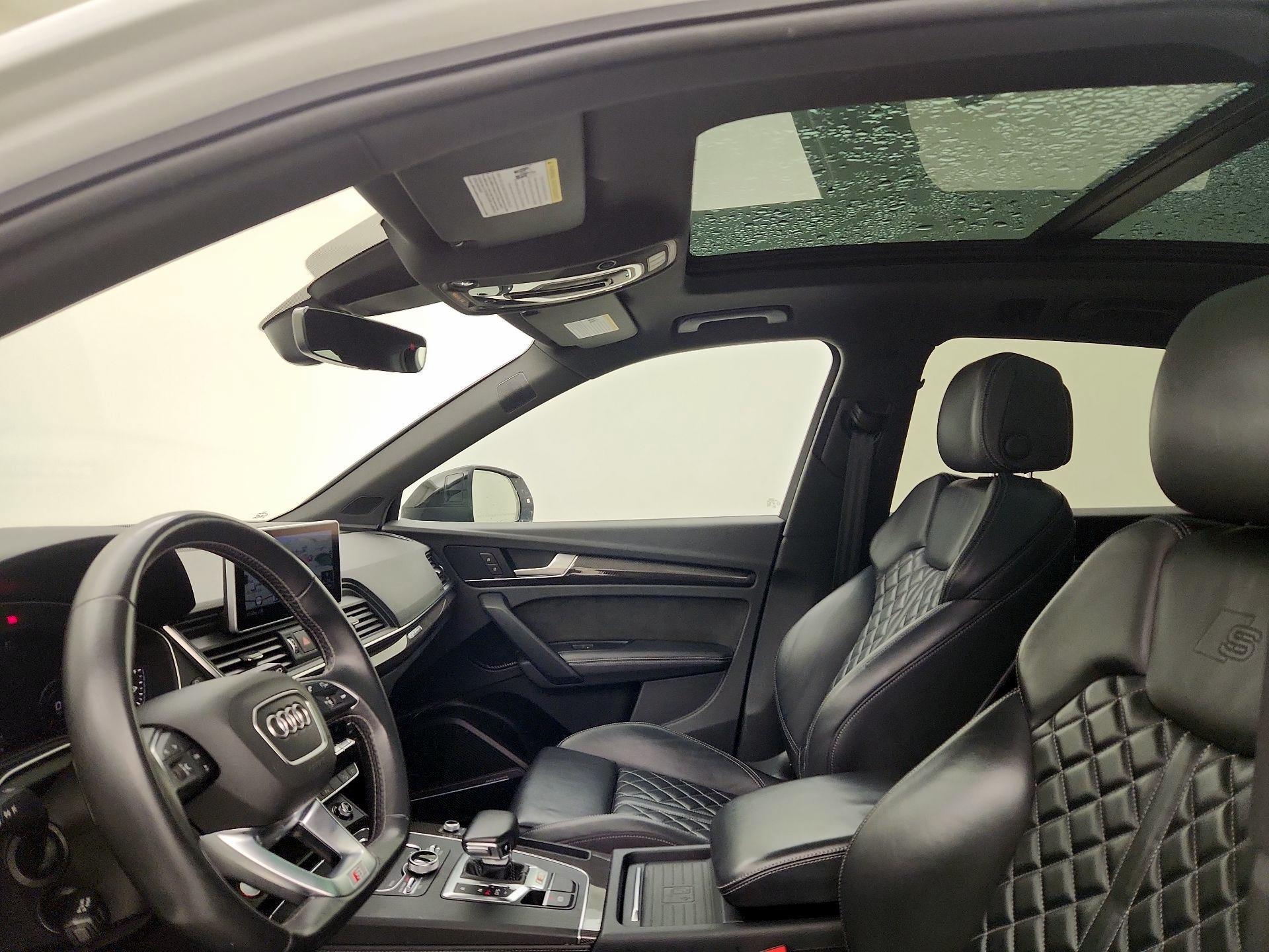 Thumbnail: 2020 Audi SQ5 - 20