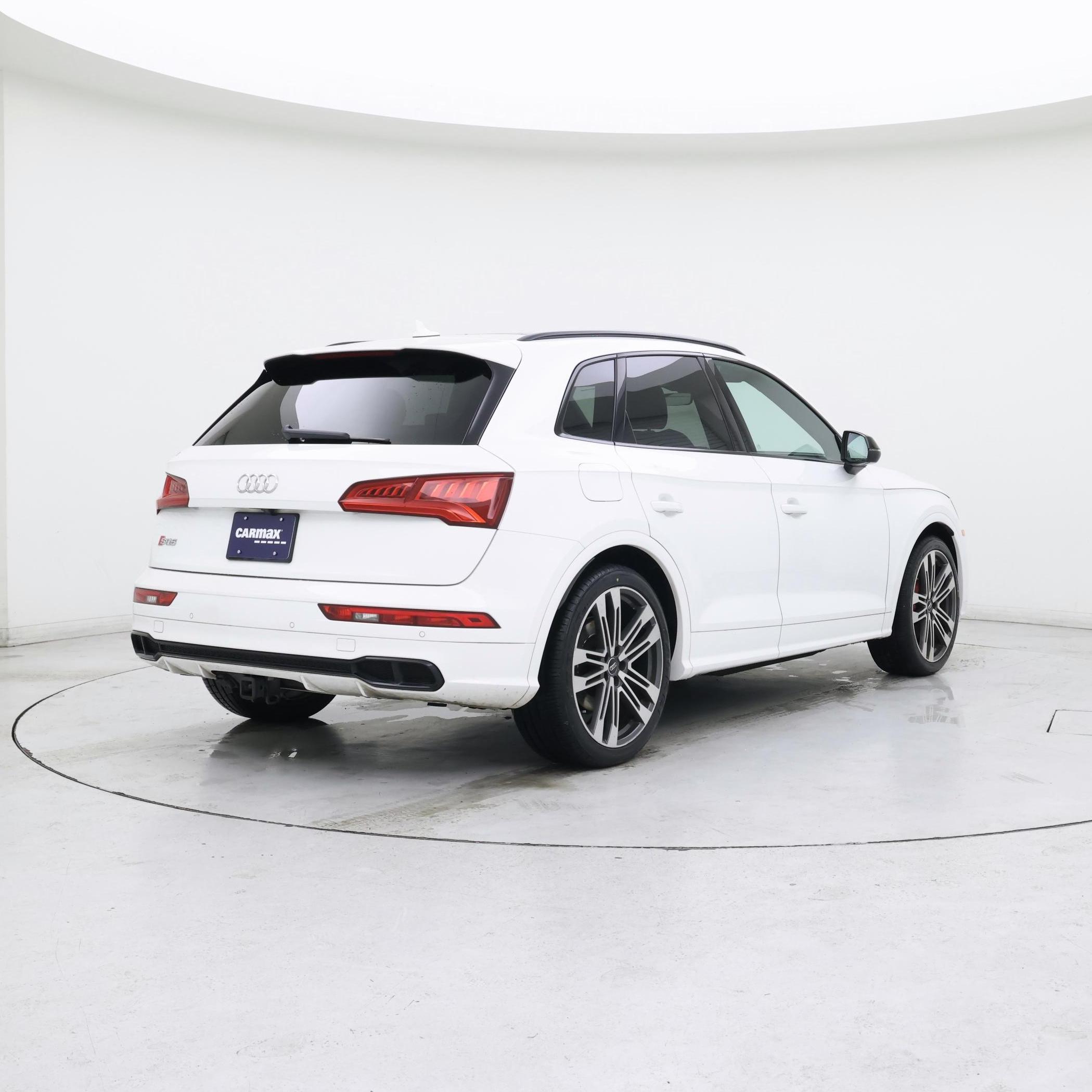 Thumbnail: 2020 Audi SQ5 - 8