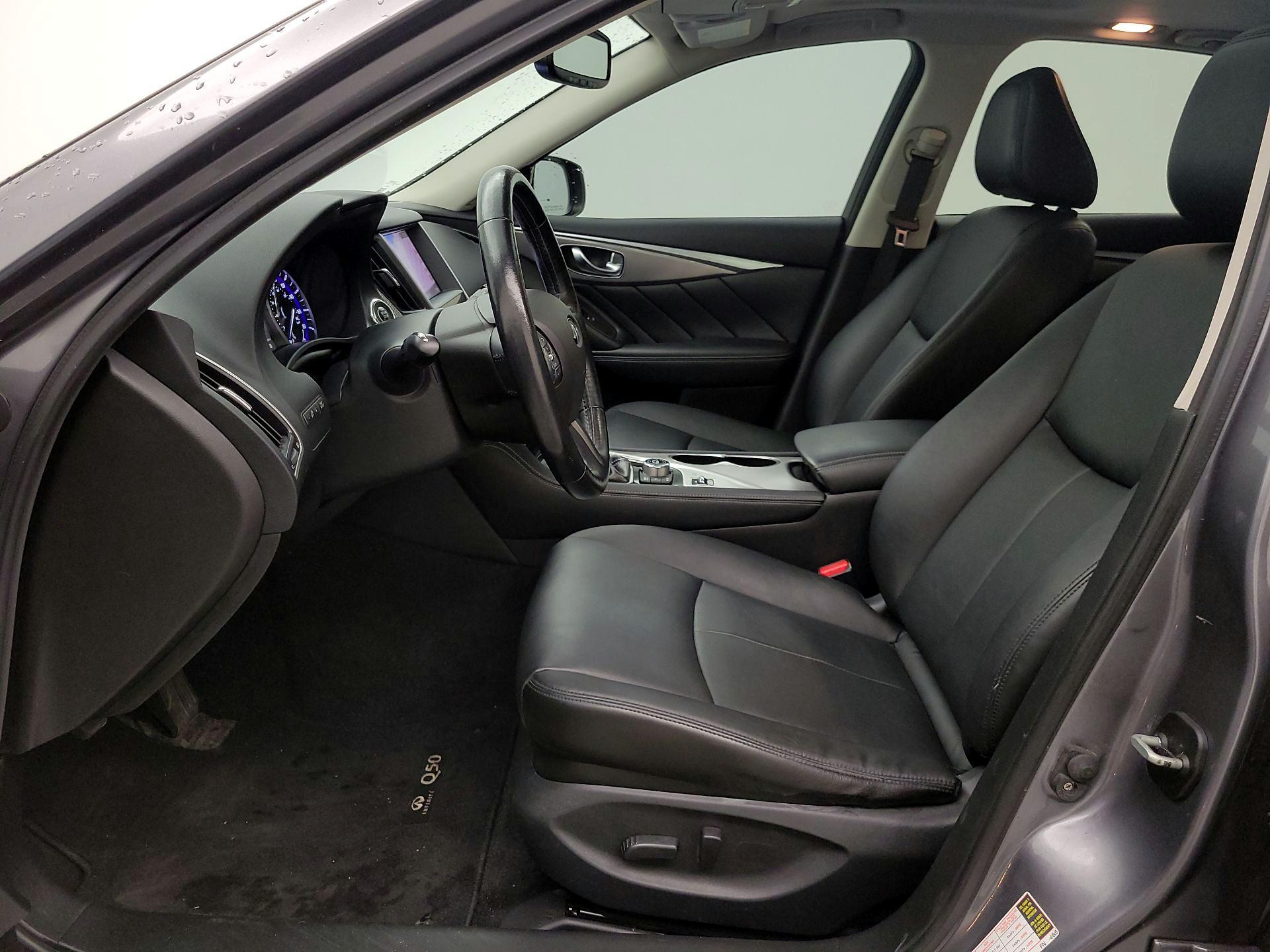 Thumbnail: 2015 INFINITI Q50 - 11