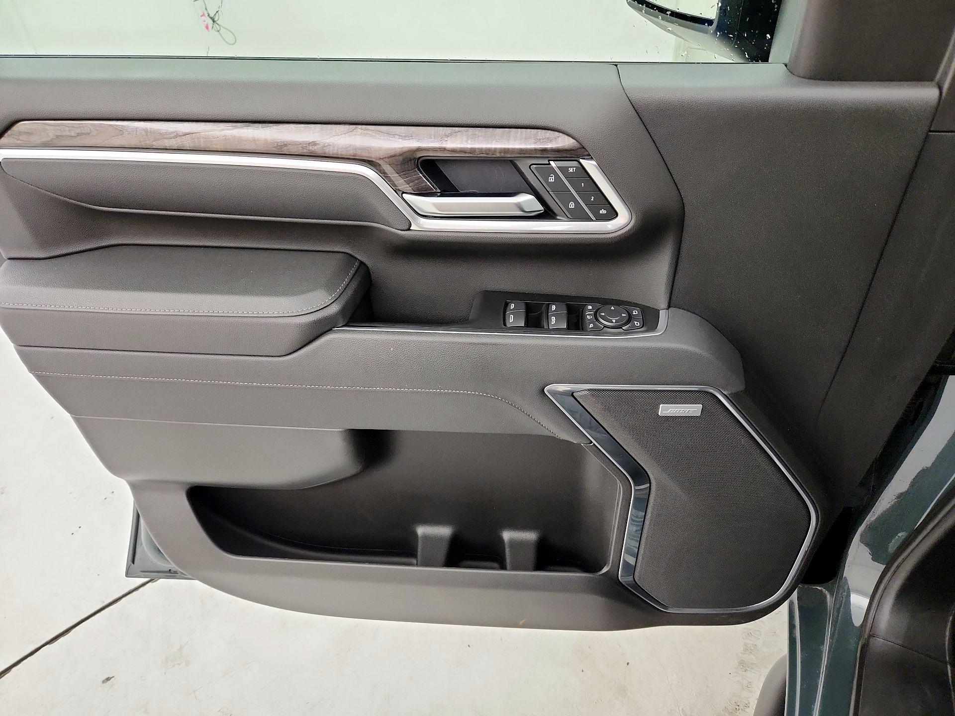 Thumbnail: 2025 Chevrolet Silverado 2500 - 12