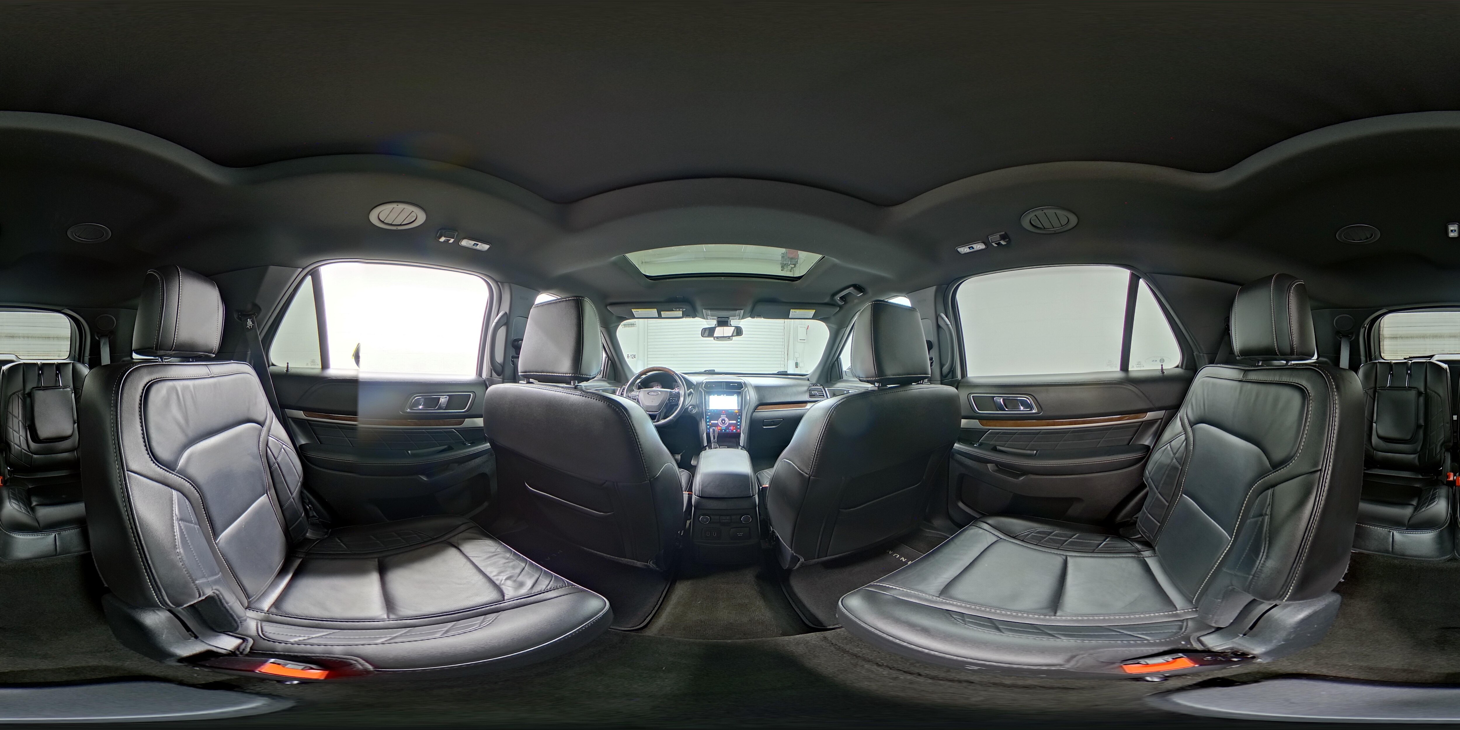 2018 Ford Explorer Platinum - Photo 29