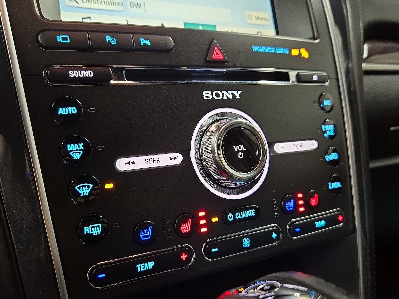 2018 Ford Explorer Platinum - Photo 18