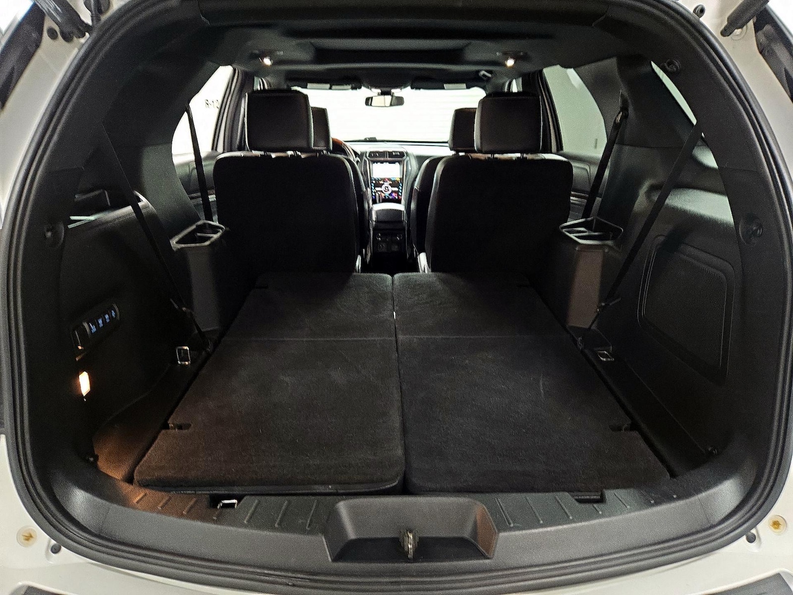 2018 Ford Explorer Platinum - Photo 25
