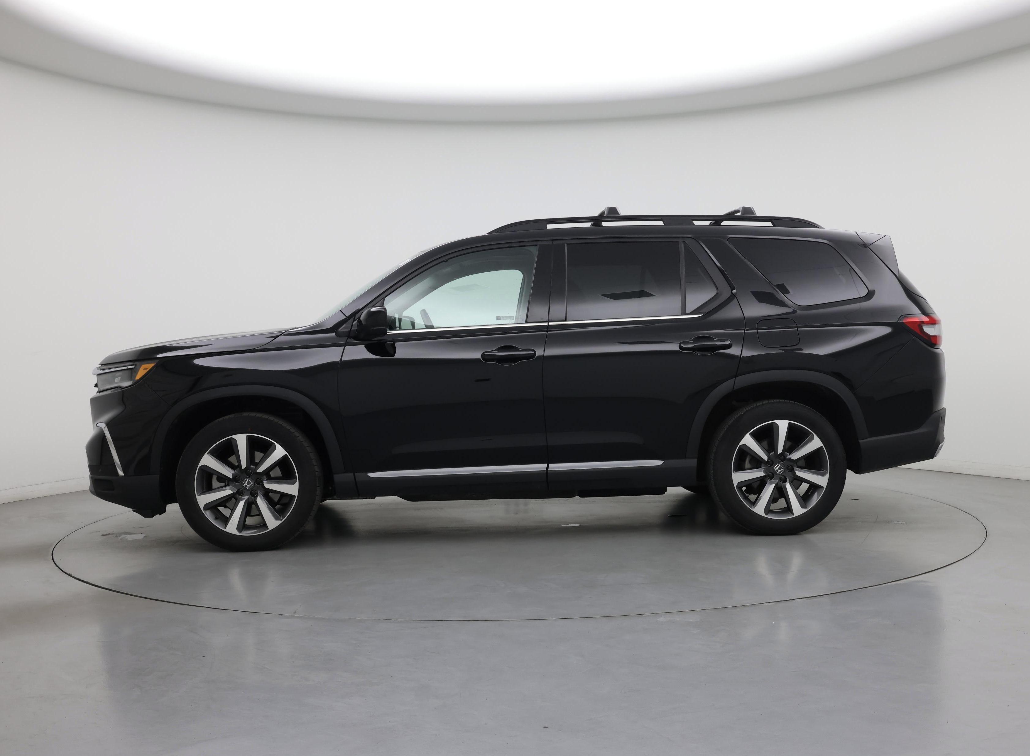 Thumbnail: 2024 Honda Pilot - 3