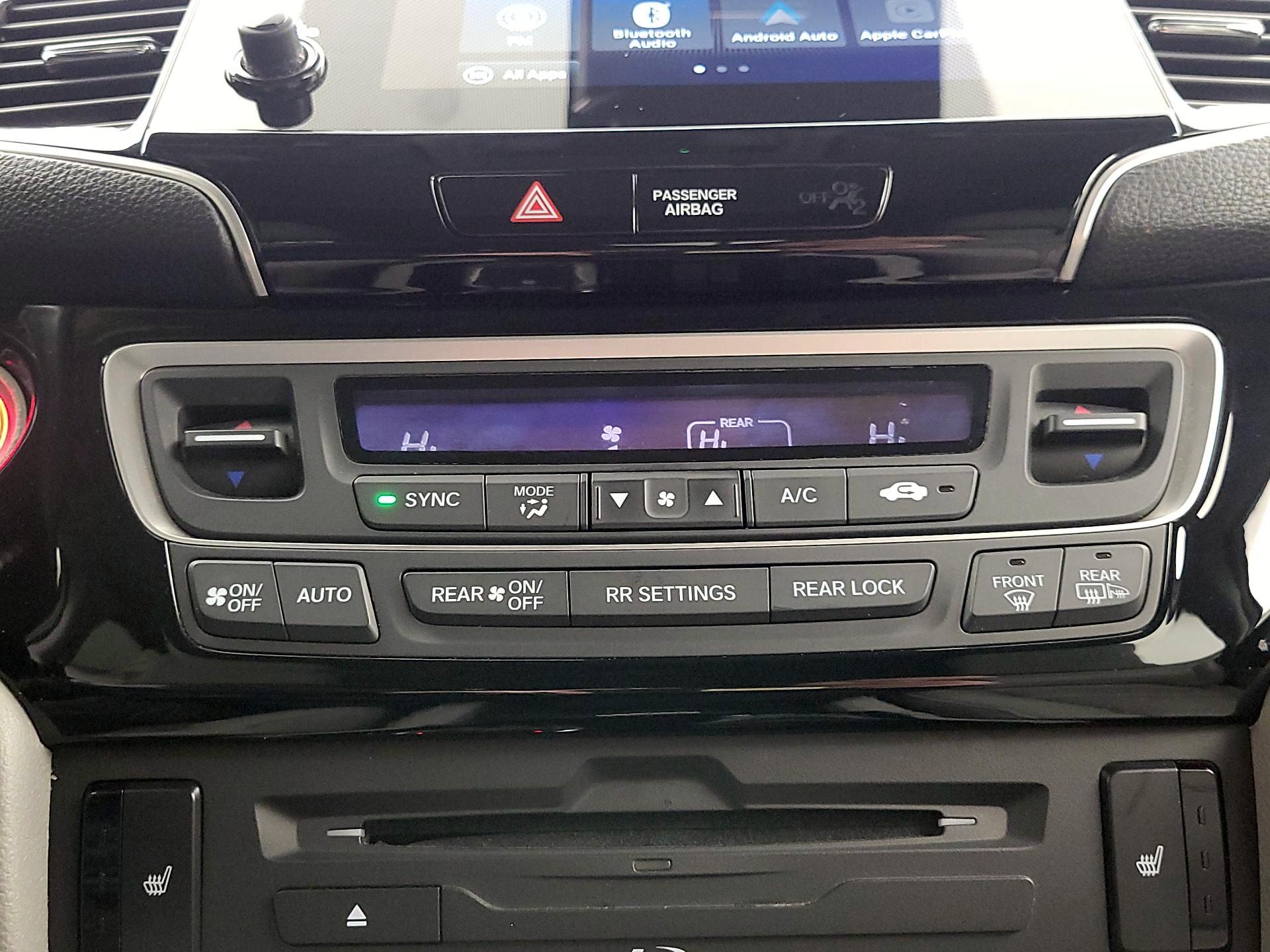 Thumbnail: 2019 Honda Pilot - 17