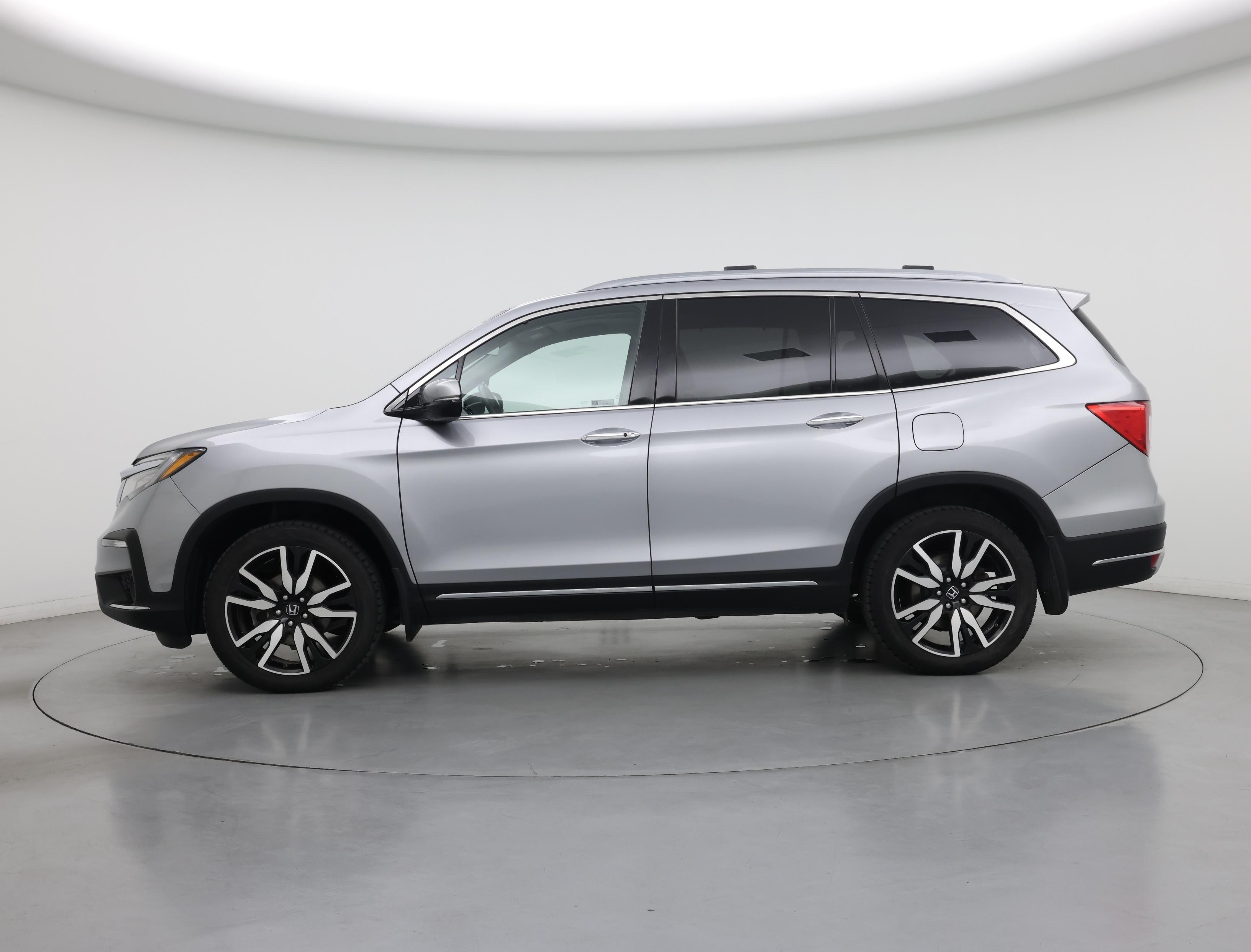 Thumbnail: 2019 Honda Pilot - 3