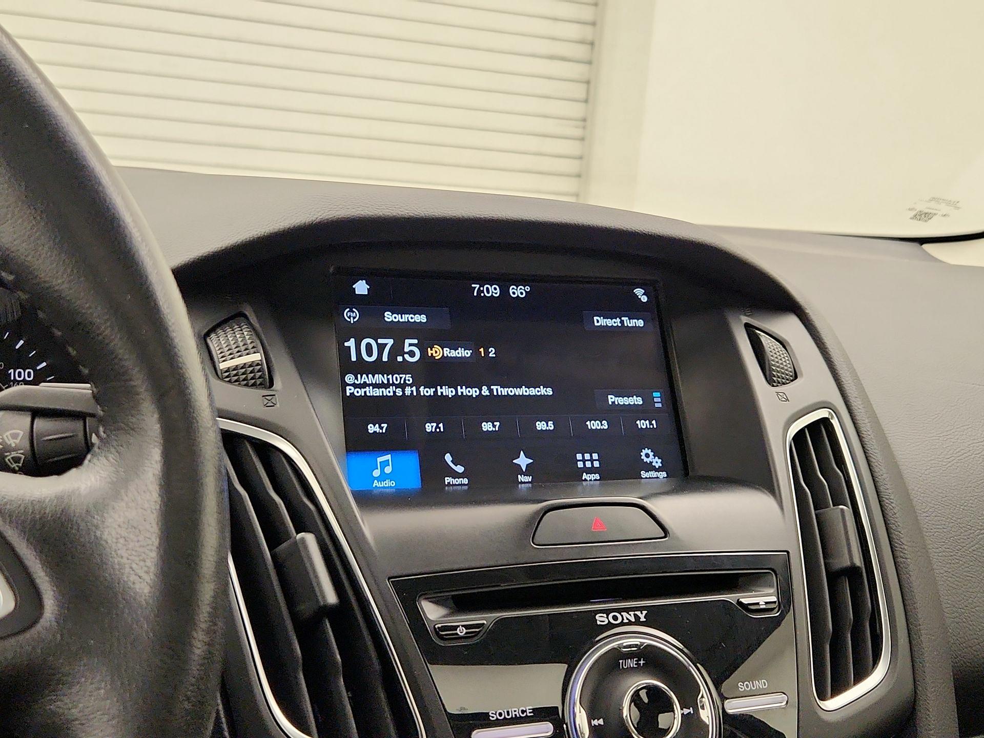 Thumbnail: 2017 Ford Focus - 16