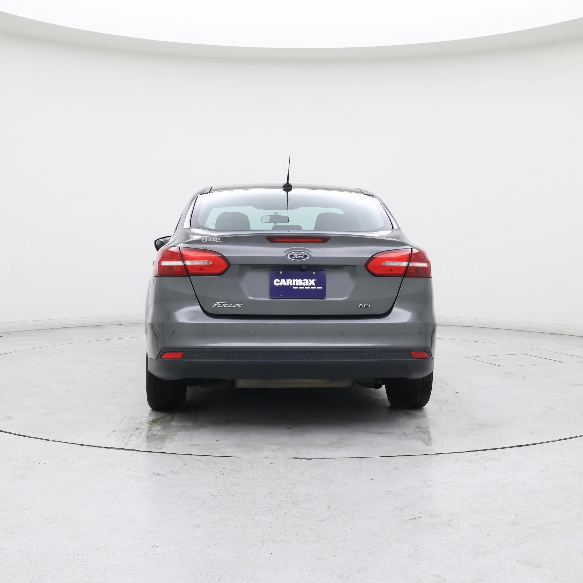 Thumbnail: 2017 Ford Focus - 6