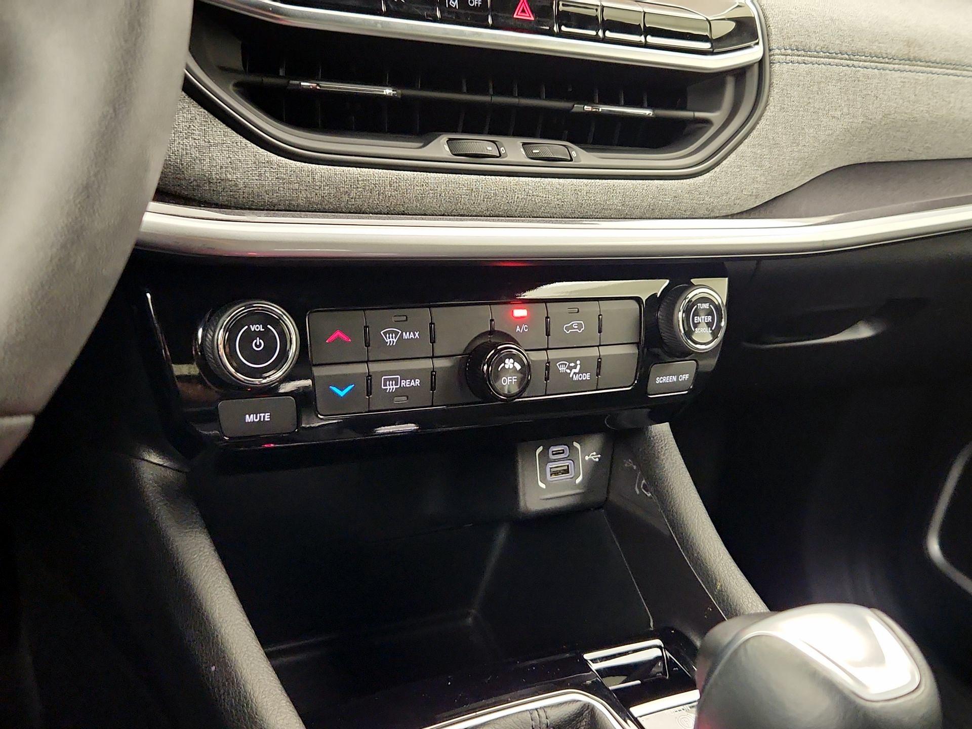 Thumbnail: 2023 Jeep Compass - 16