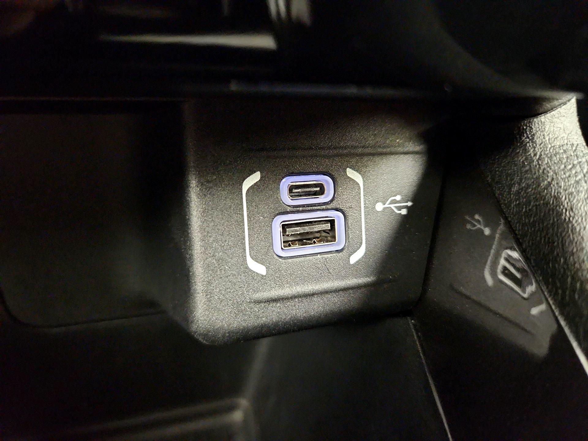 Thumbnail: 2023 Jeep Compass - 18