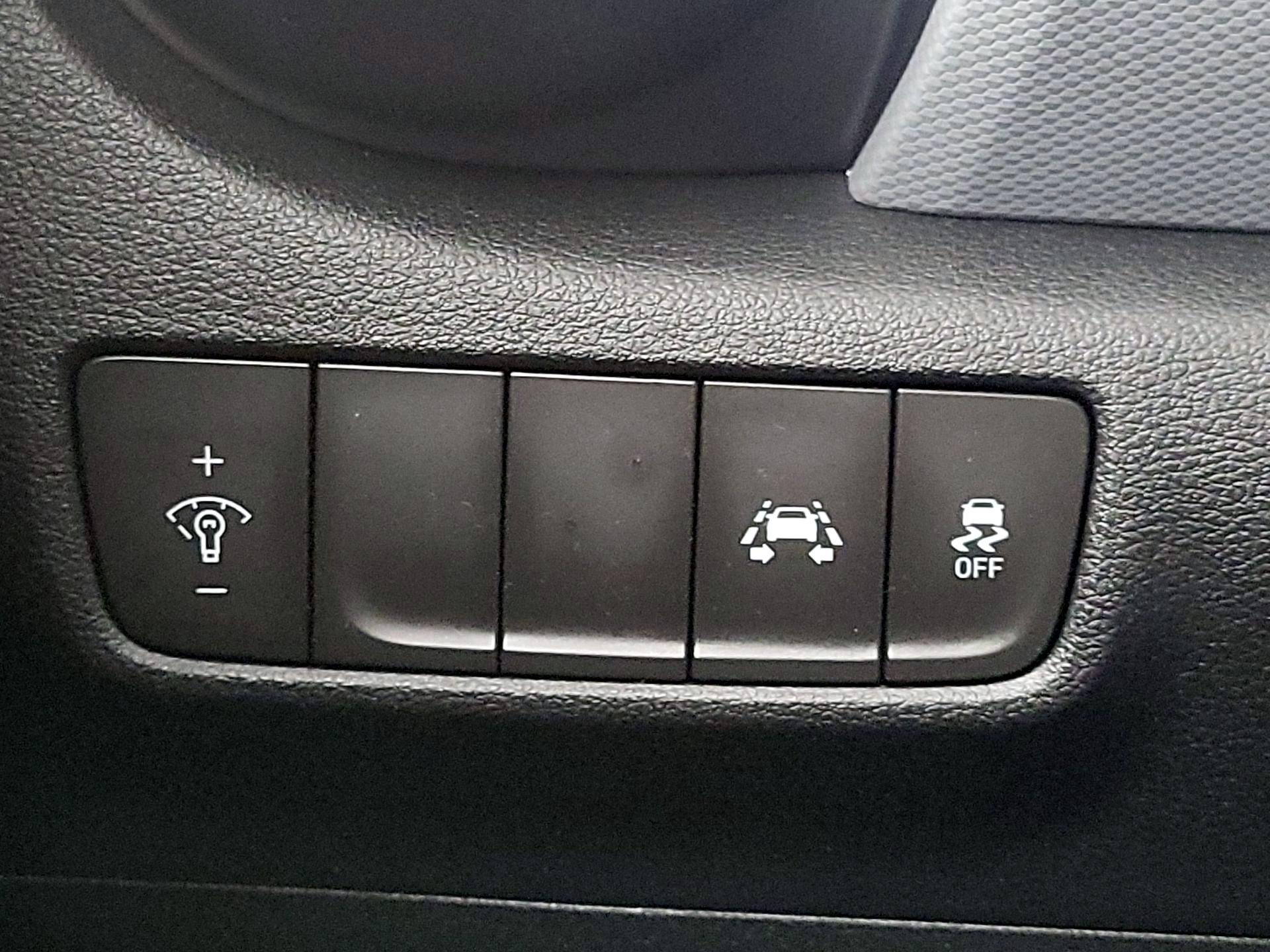 Thumbnail: 2019 Hyundai Kona - 13