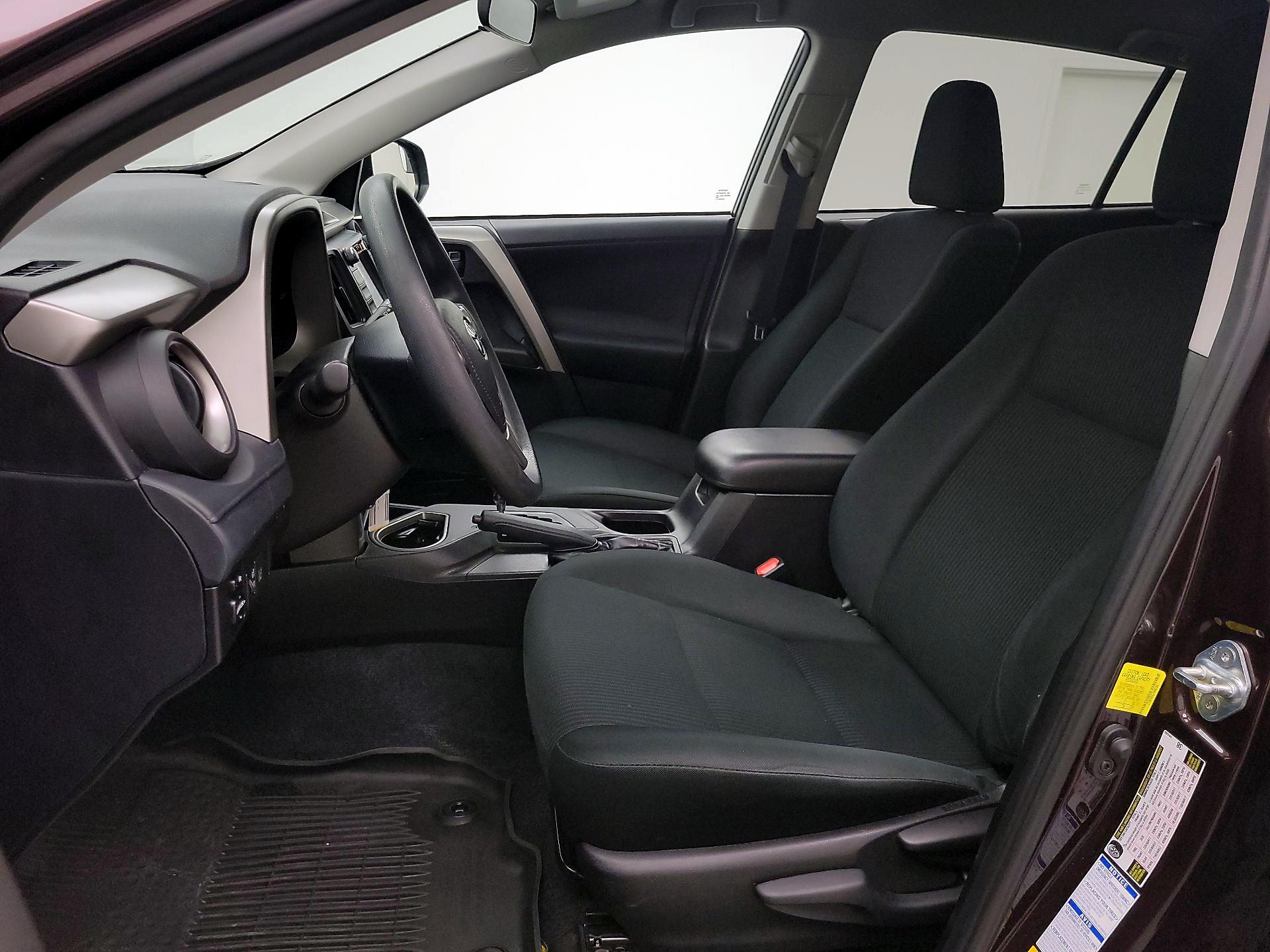 Thumbnail: 2018 Toyota RAV4 - 11