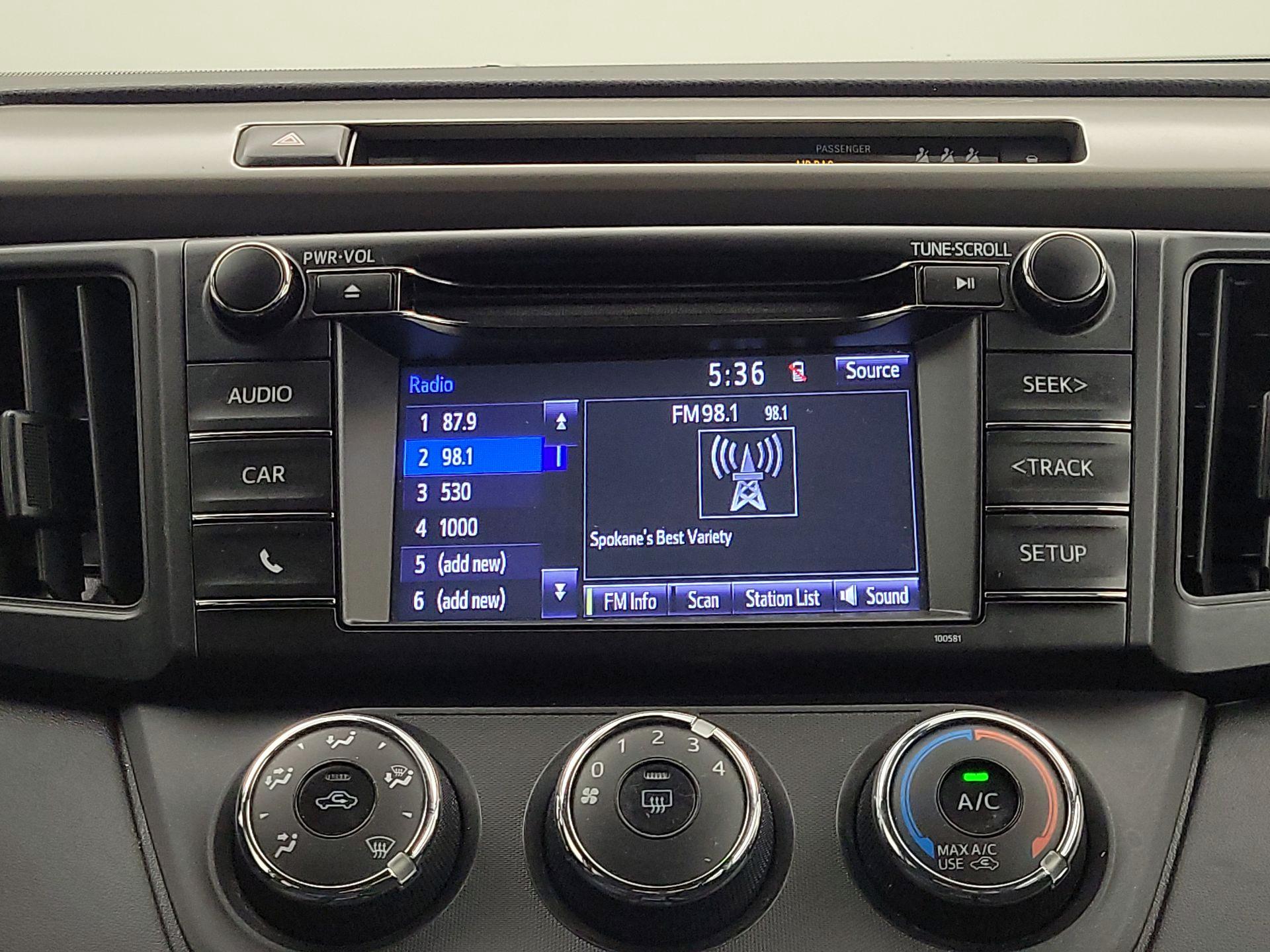 Thumbnail: 2018 Toyota RAV4 - 15