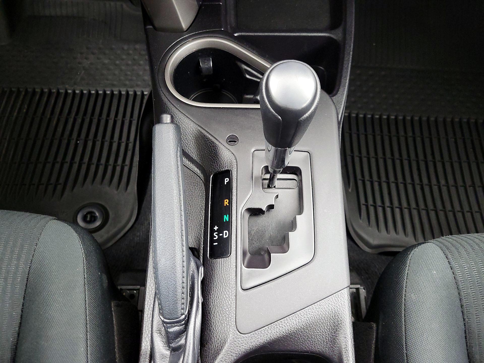 Thumbnail: 2018 Toyota RAV4 - 17