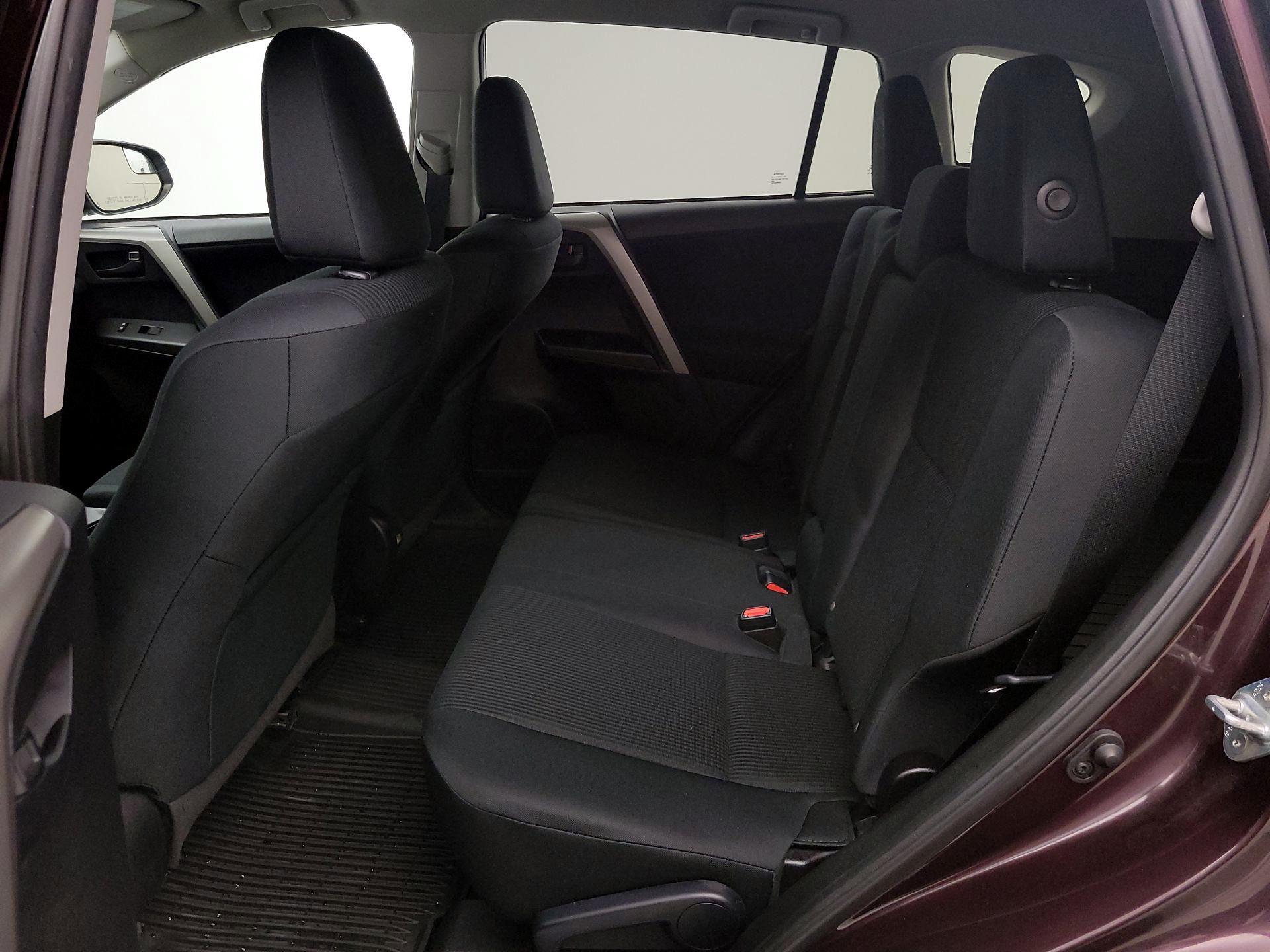 Thumbnail: 2018 Toyota RAV4 - 19