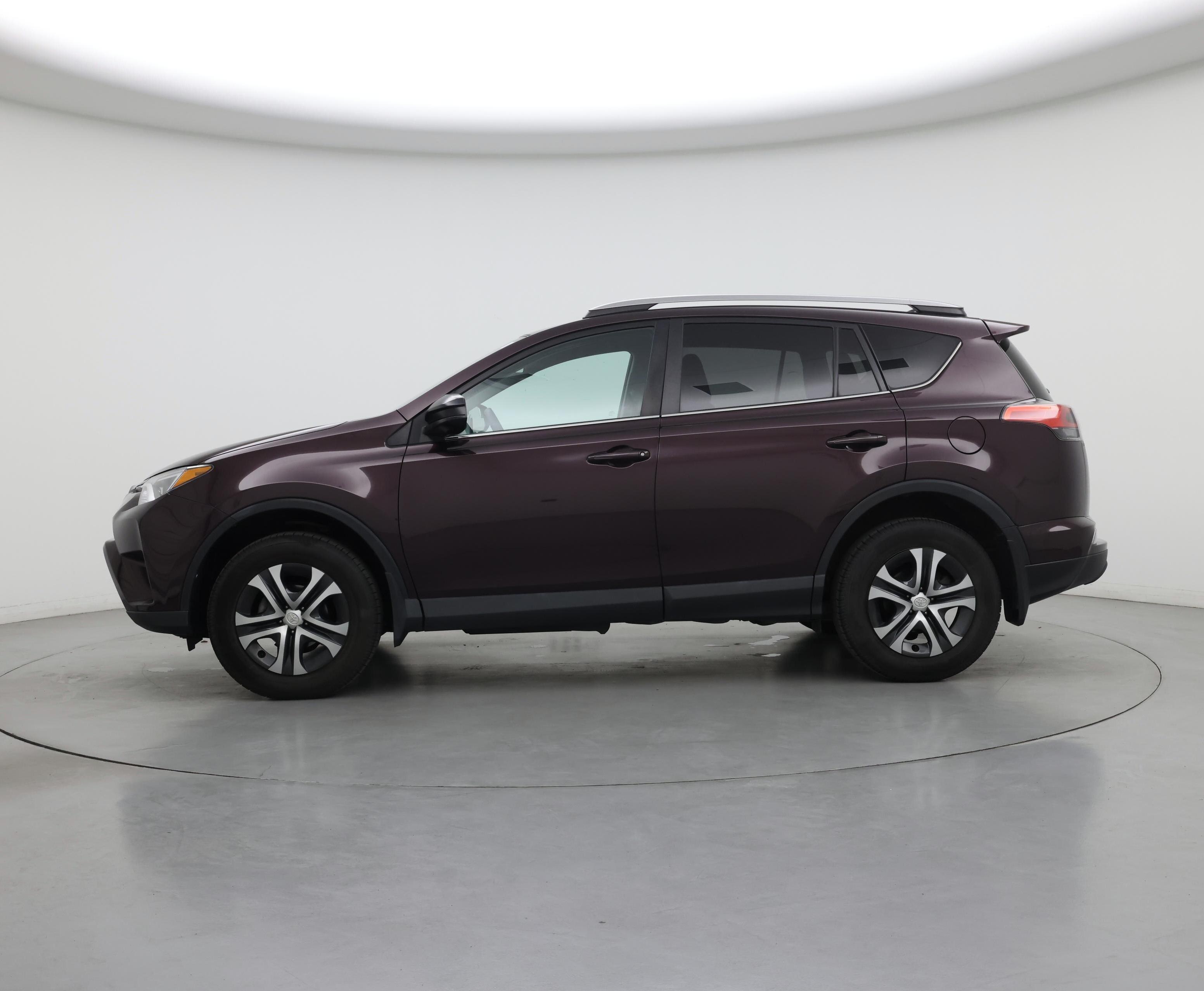 Thumbnail: 2018 Toyota RAV4 - 3