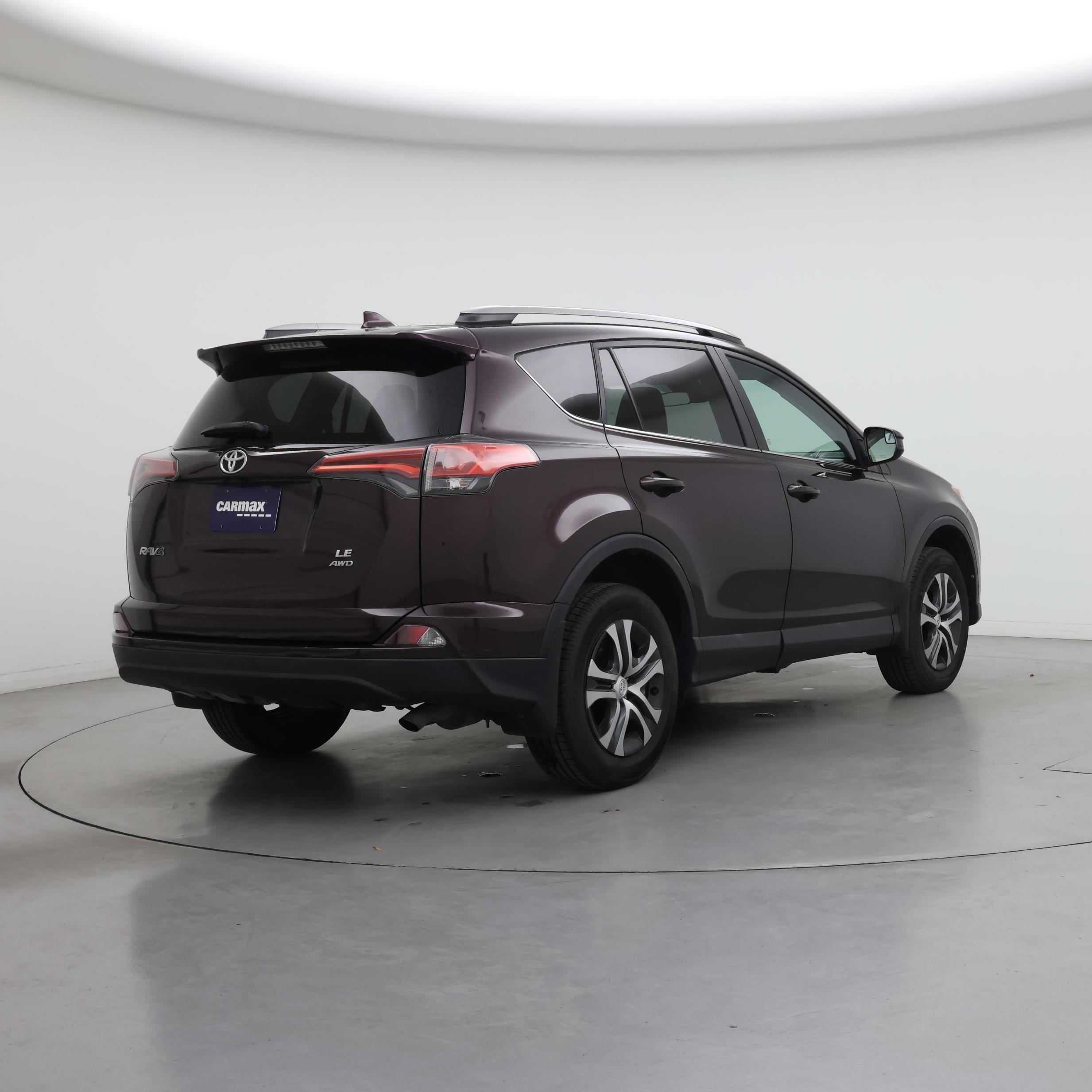 Thumbnail: 2018 Toyota RAV4 - 8