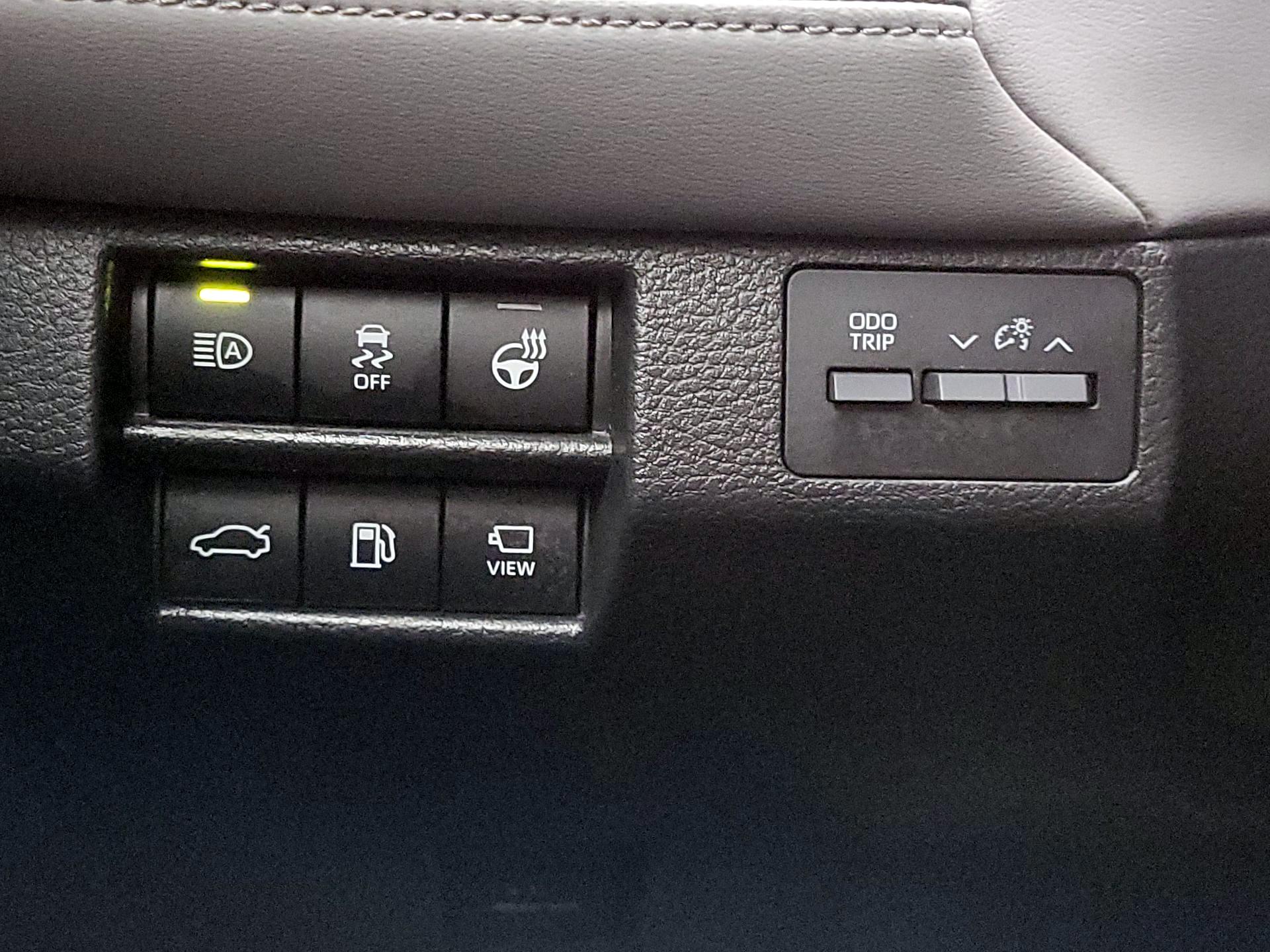 Thumbnail: 2021 Toyota Avalon - 13