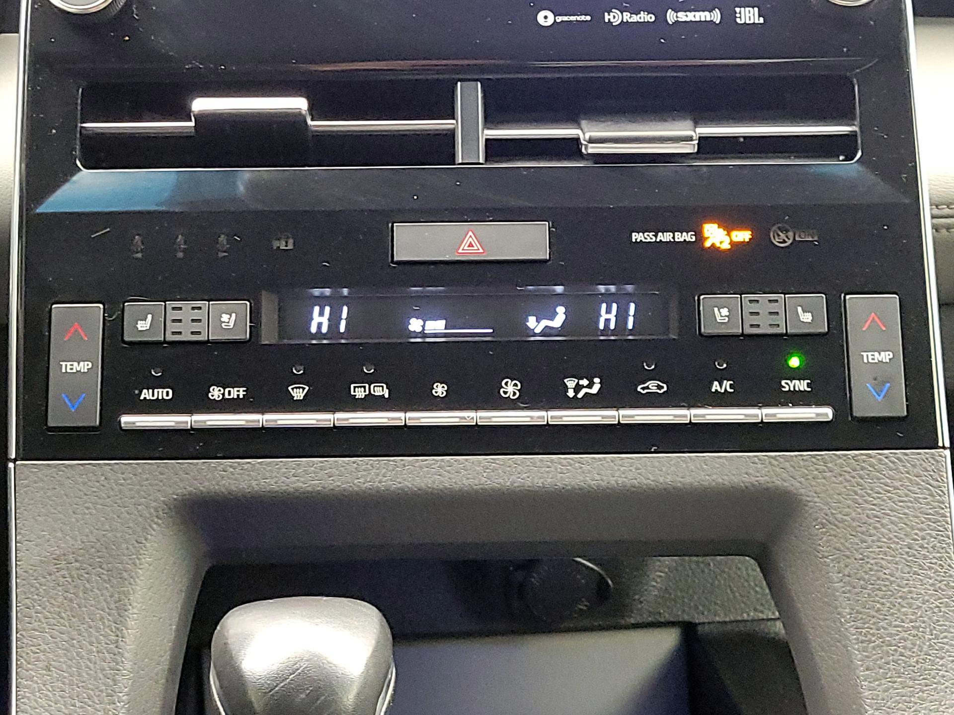 Thumbnail: 2021 Toyota Avalon - 17