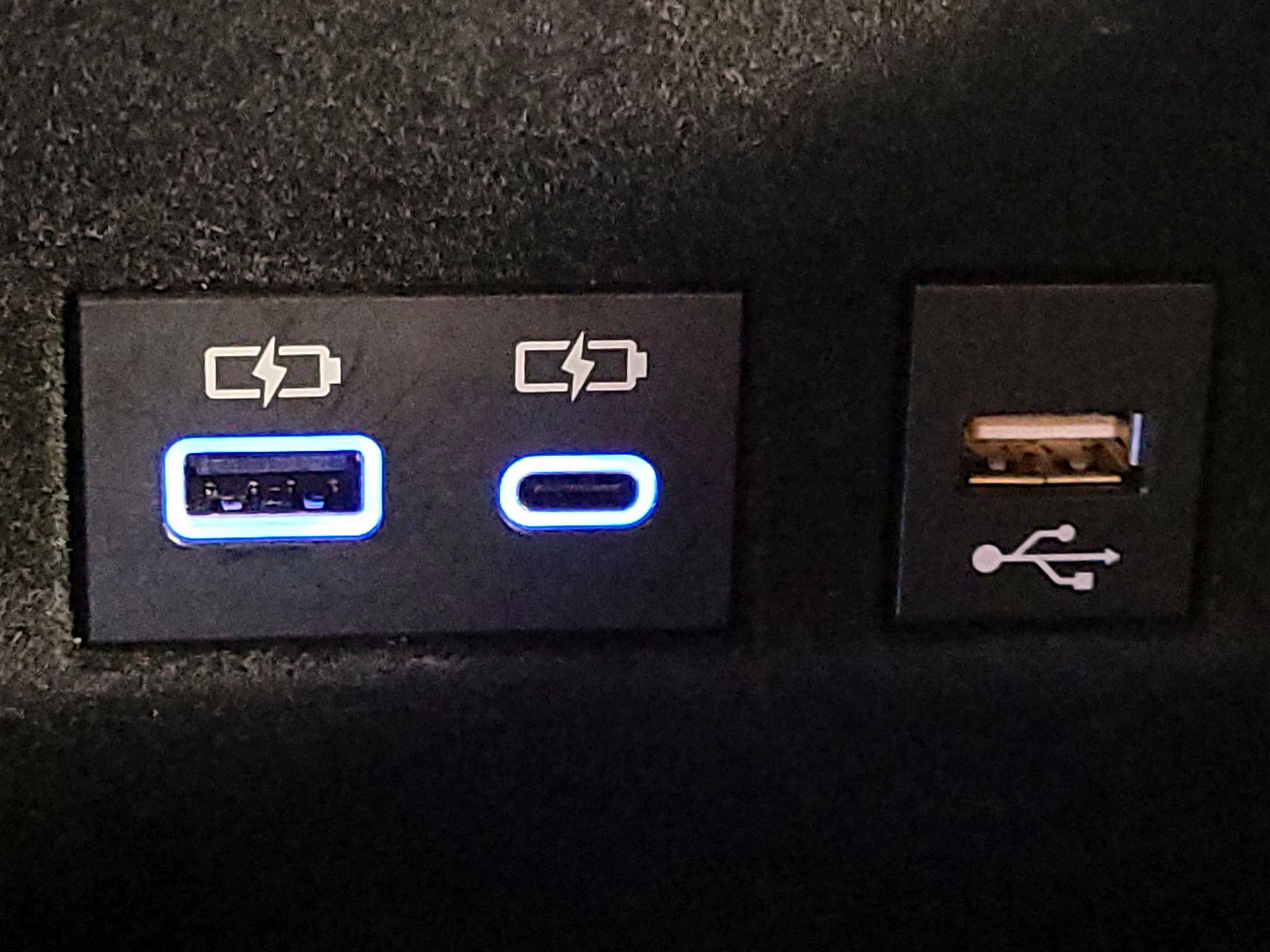 Thumbnail: 2021 Toyota Avalon - 19