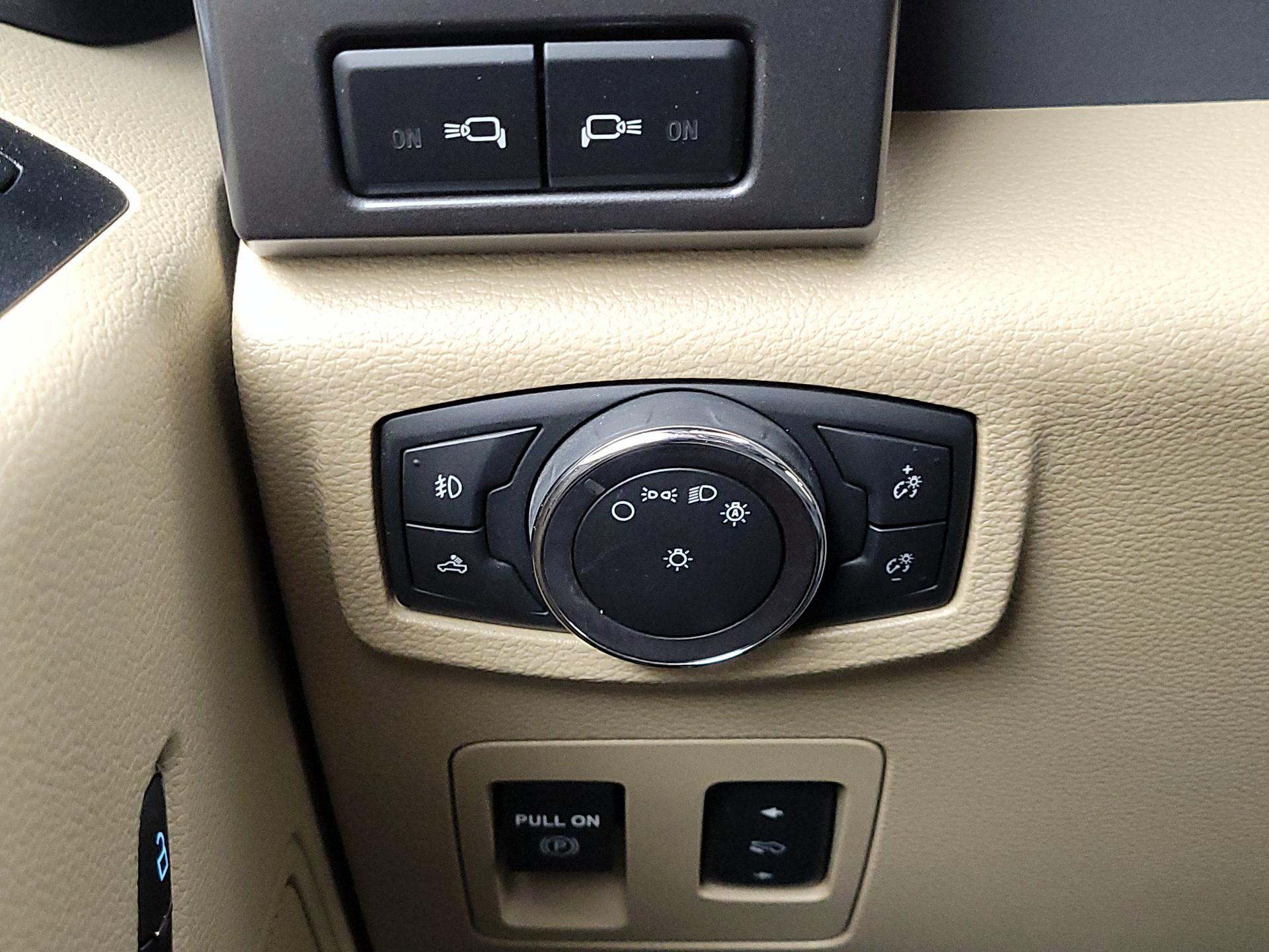 Thumbnail: 2018 Ford F-150 - 13