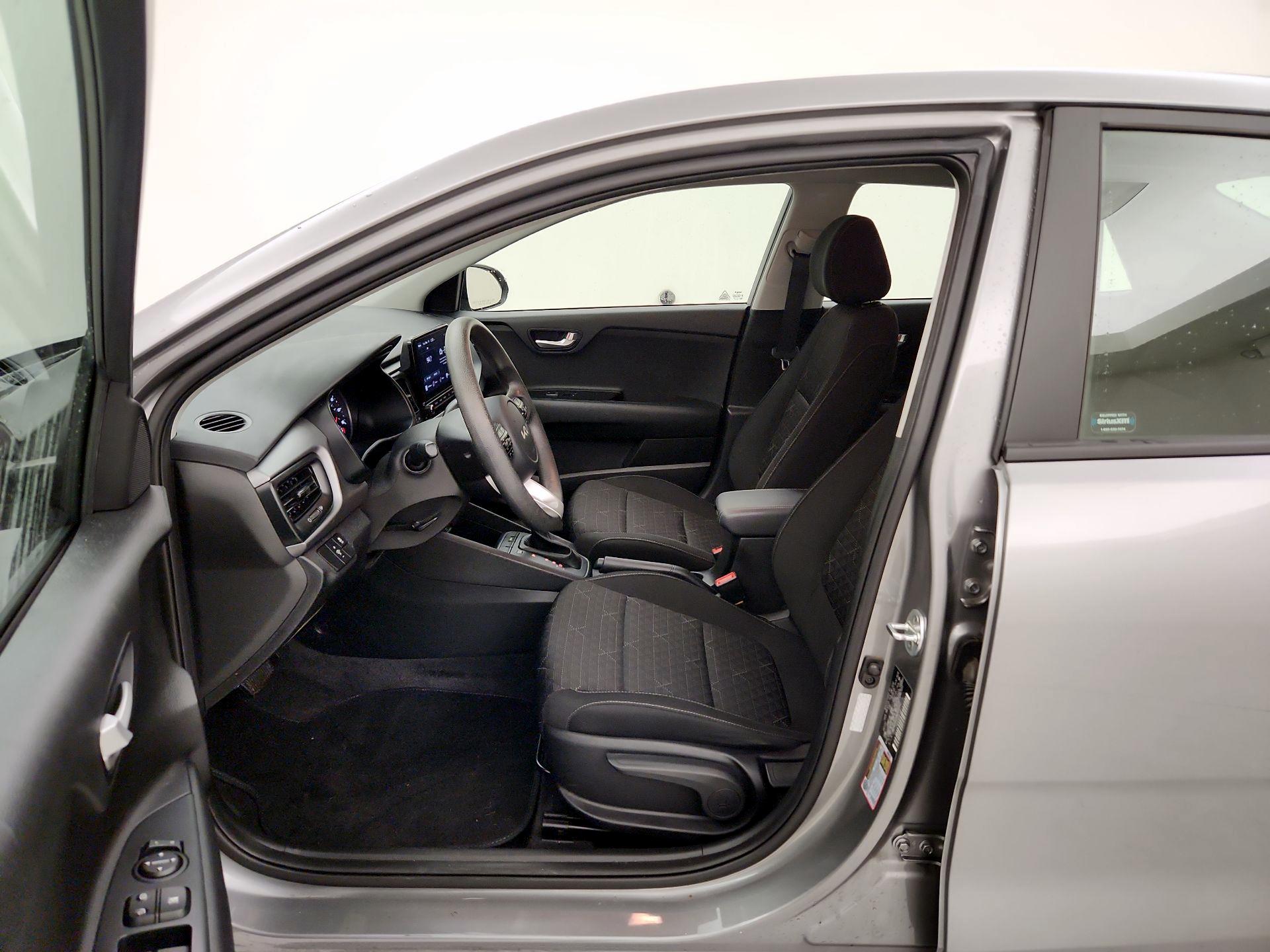 Thumbnail: 2022 Kia Rio - 11