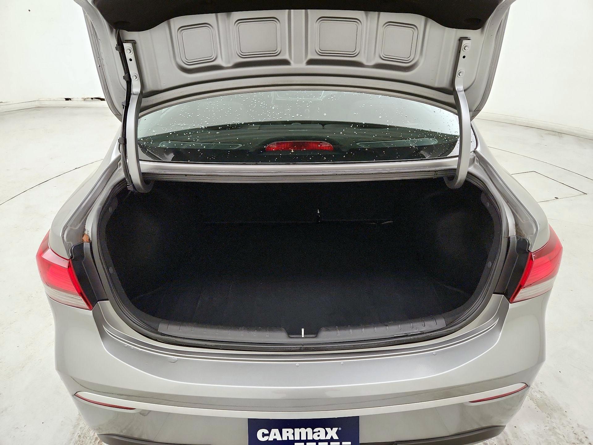 Thumbnail: 2022 Kia Rio - 20