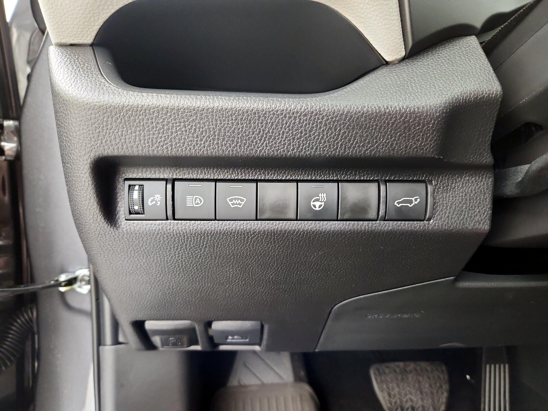 Thumbnail: 2025 Toyota RAV4 - 13