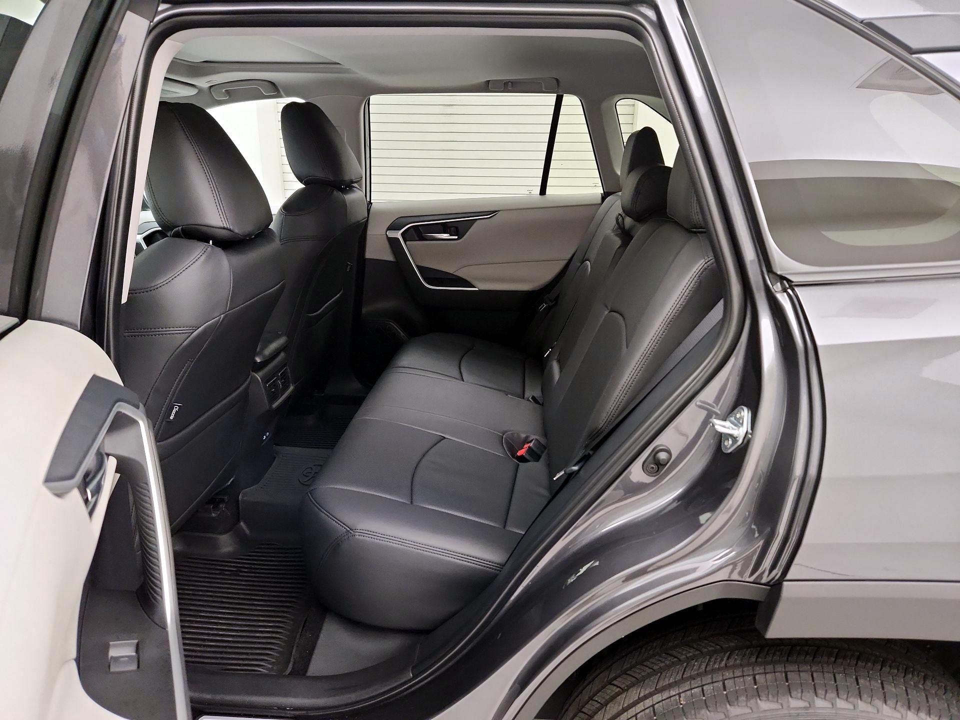 Thumbnail: 2025 Toyota RAV4 - 20