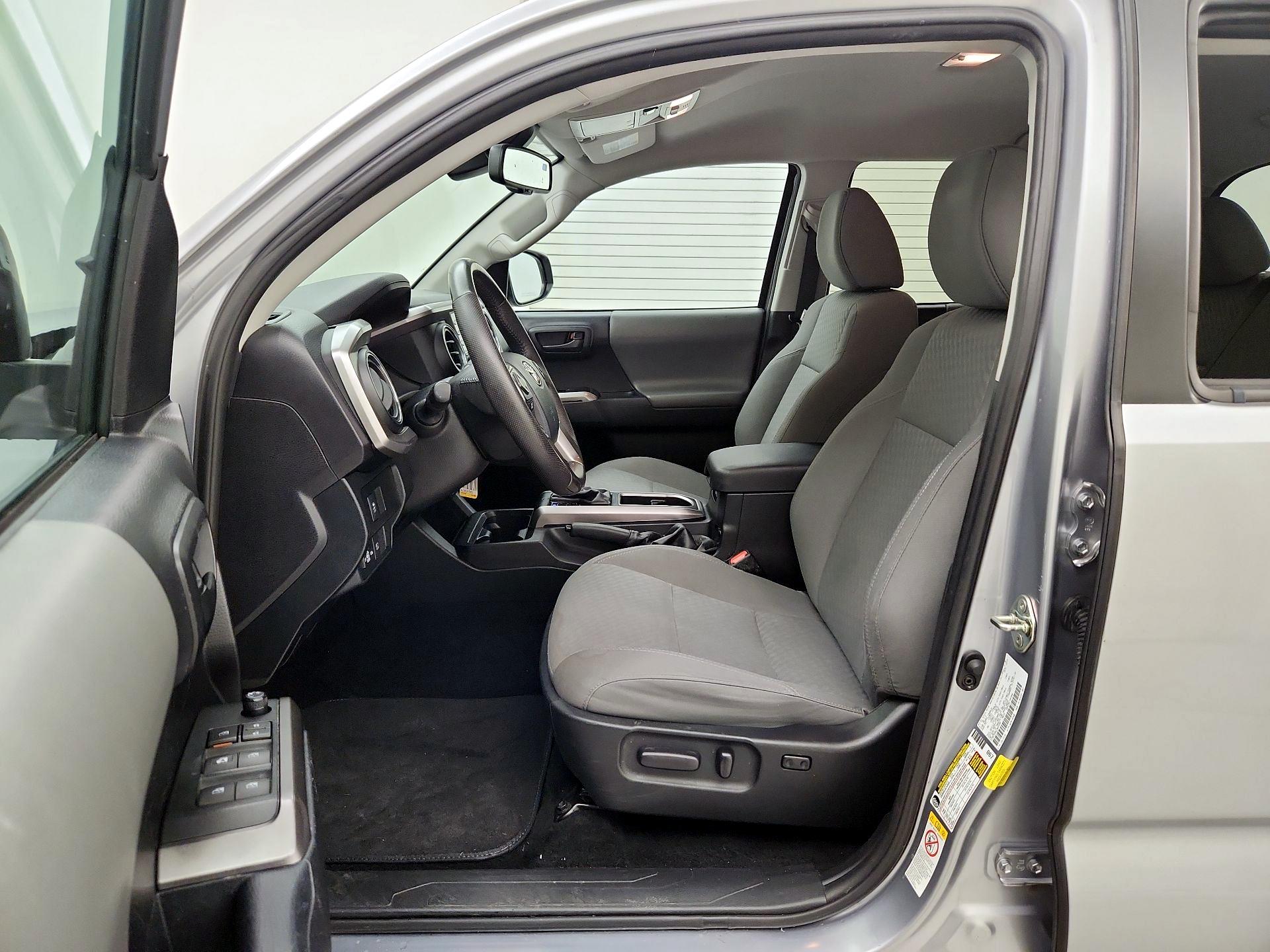 Thumbnail: 2020 Toyota Tacoma - 11