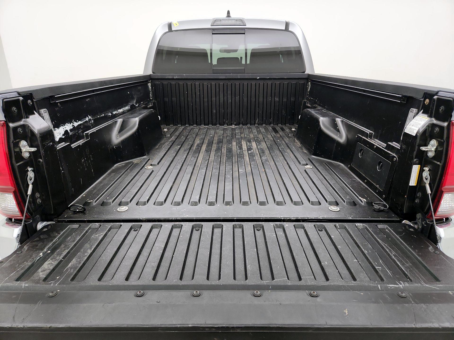 Thumbnail: 2020 Toyota Tacoma - 20