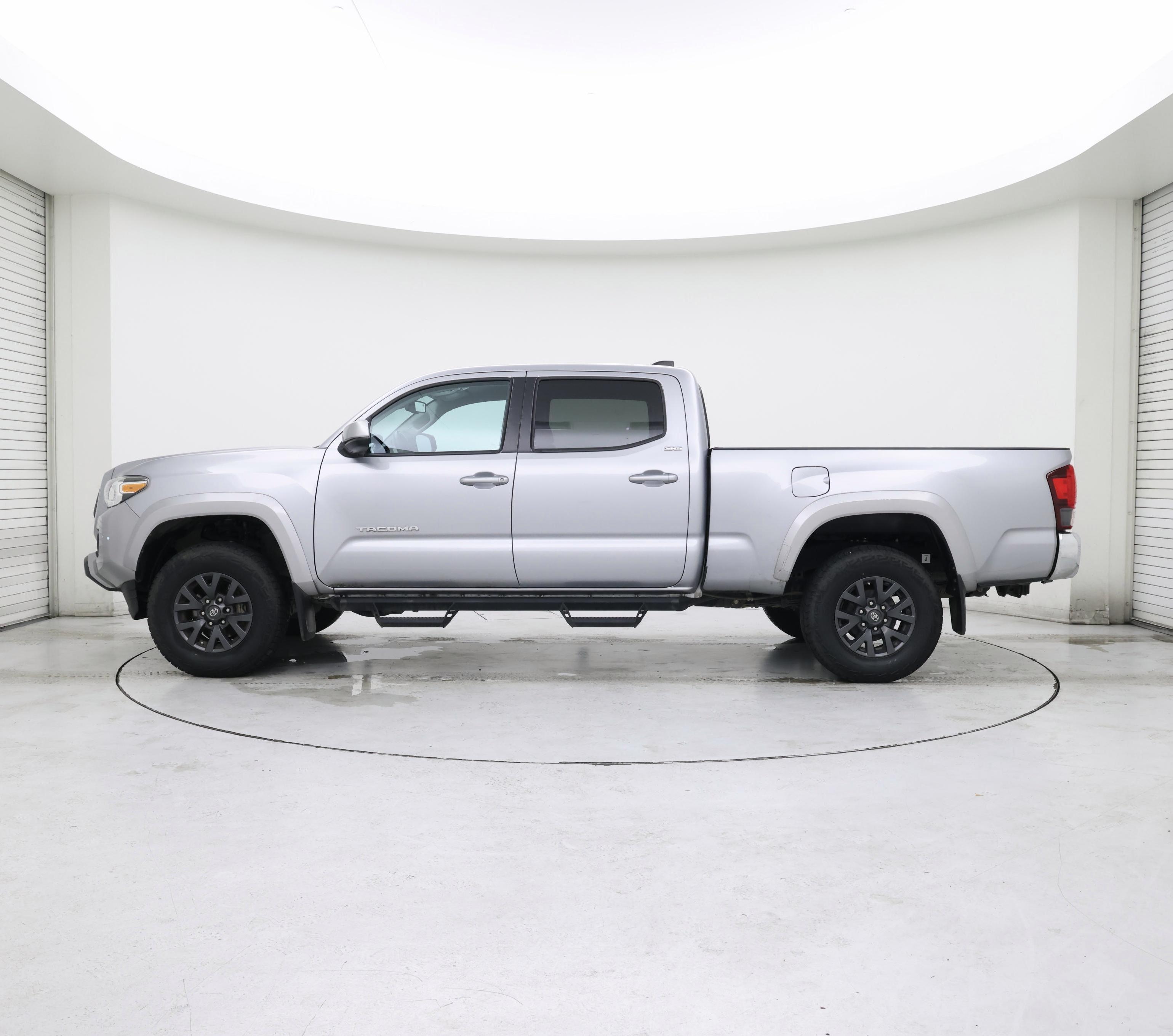 Thumbnail: 2020 Toyota Tacoma - 3