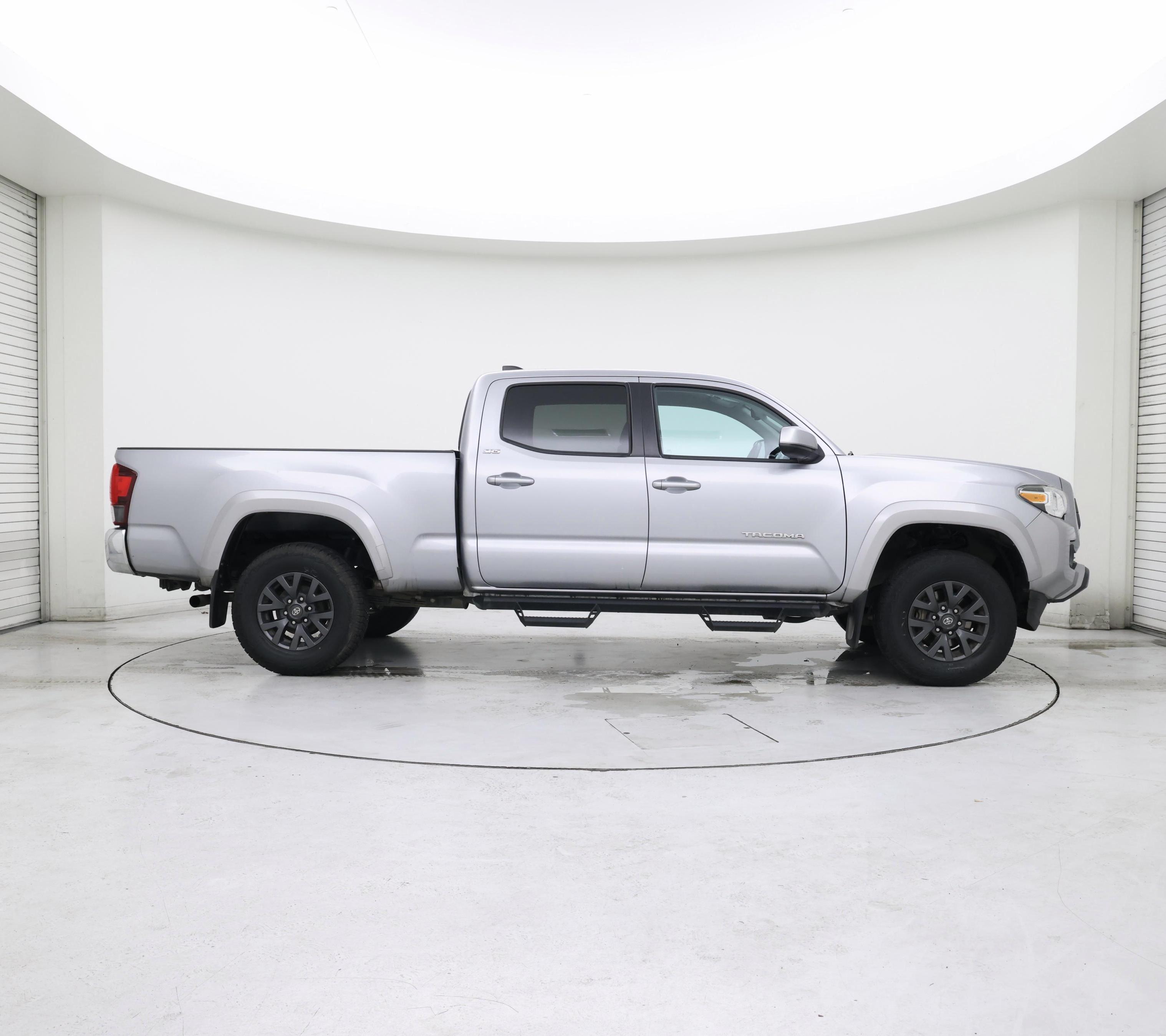 Thumbnail: 2020 Toyota Tacoma - 7