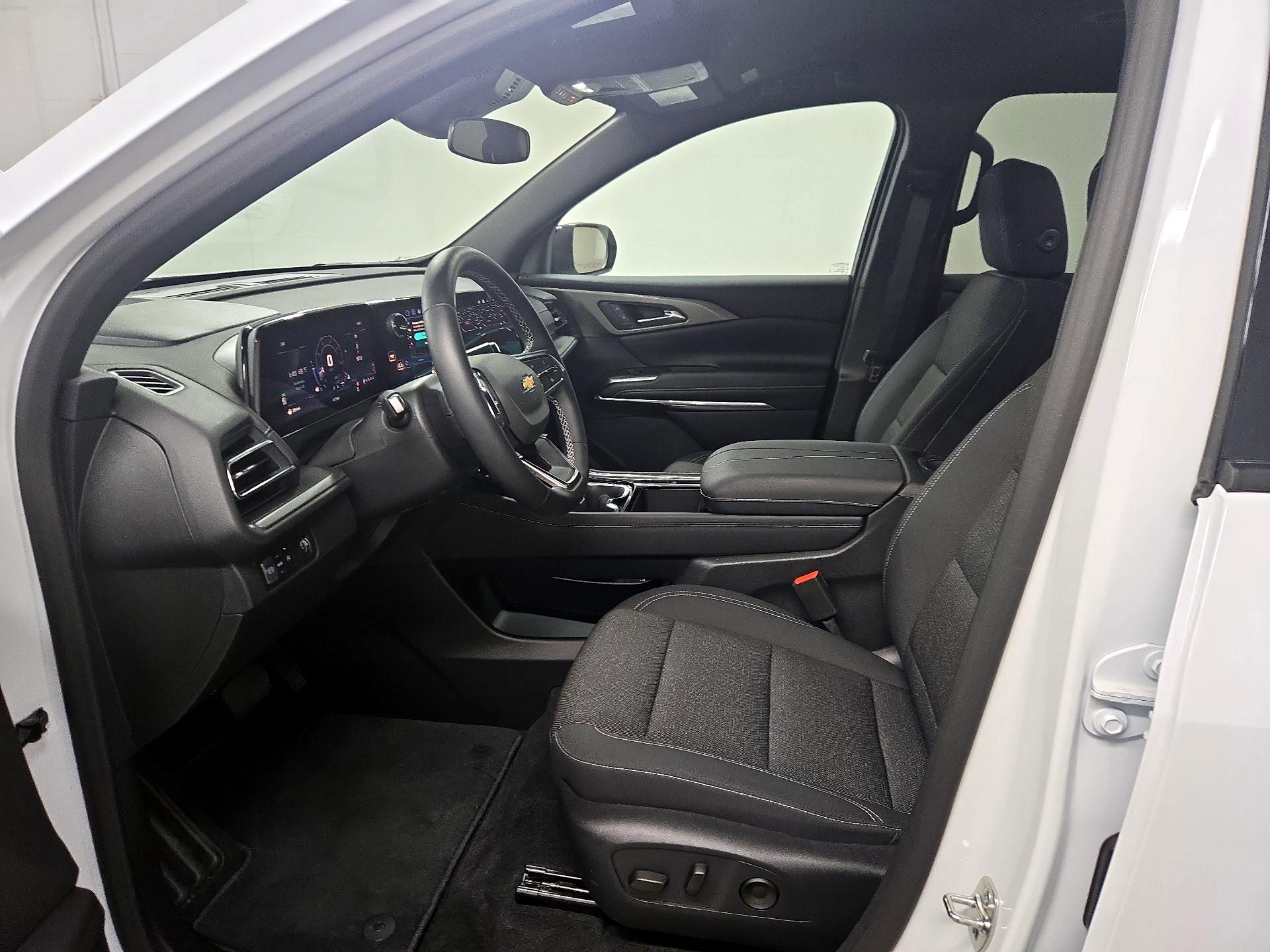 Thumbnail: 2026 Chevrolet Traverse - 11