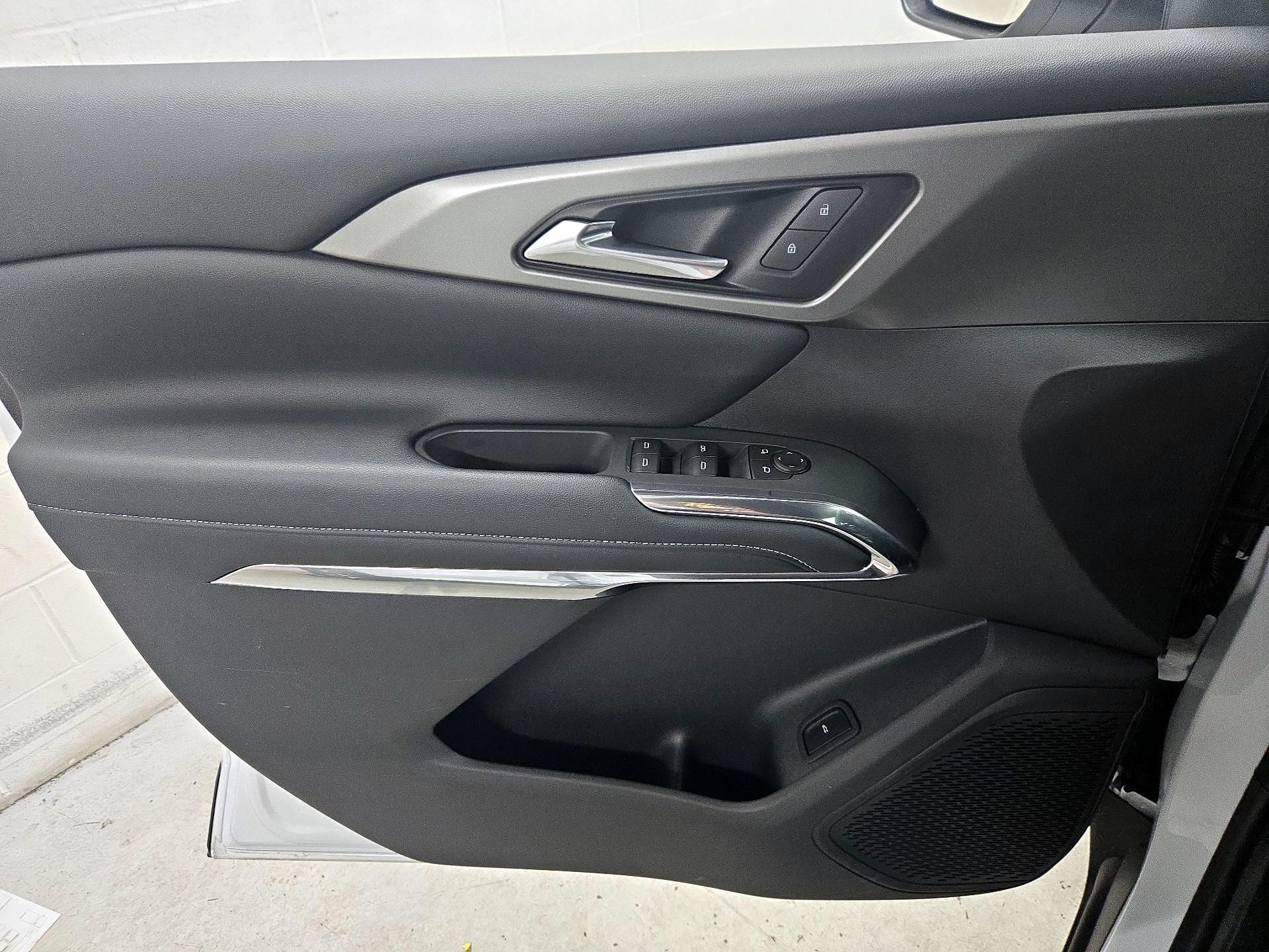 Thumbnail: 2026 Chevrolet Traverse - 12