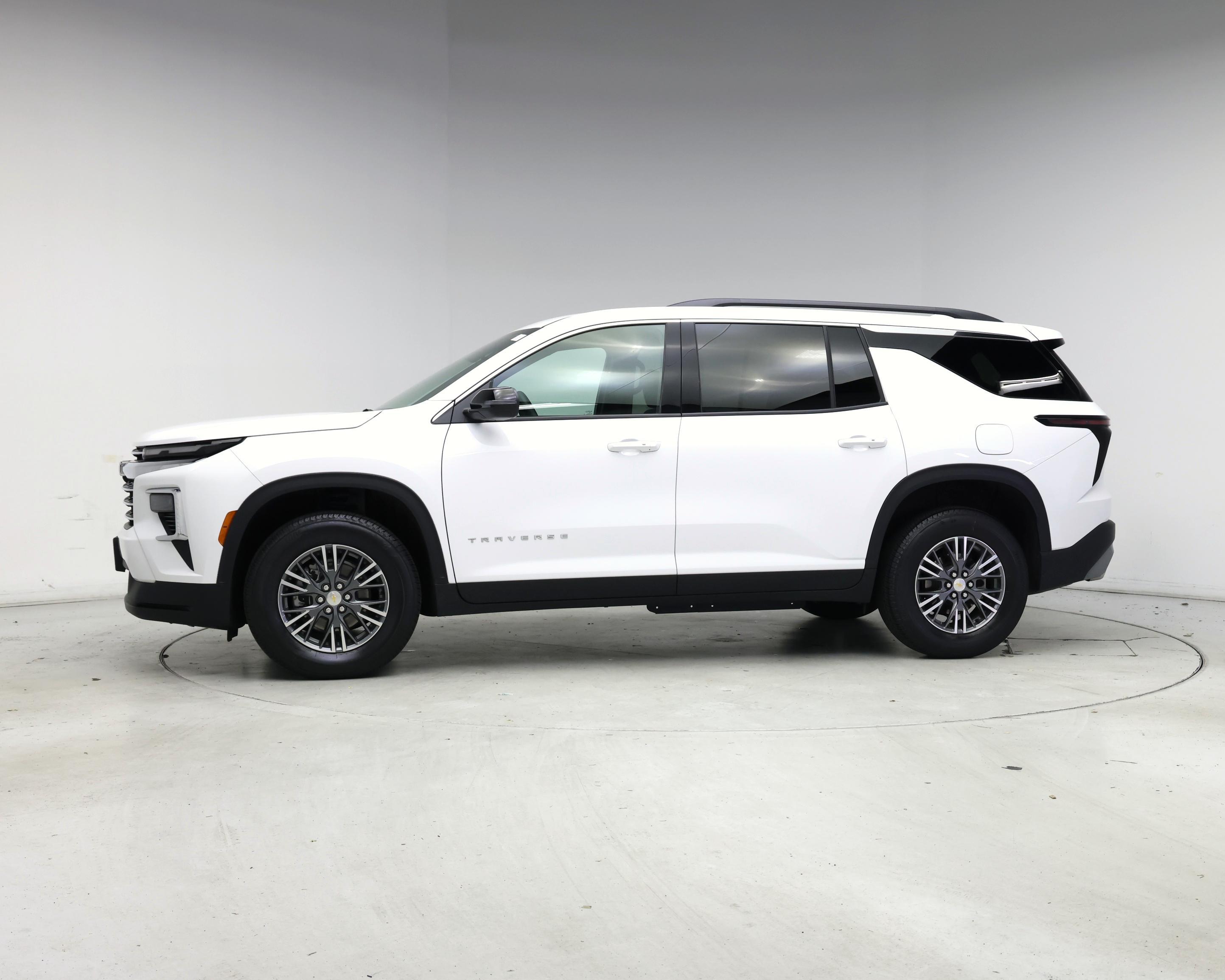 Thumbnail: 2026 Chevrolet Traverse - 3