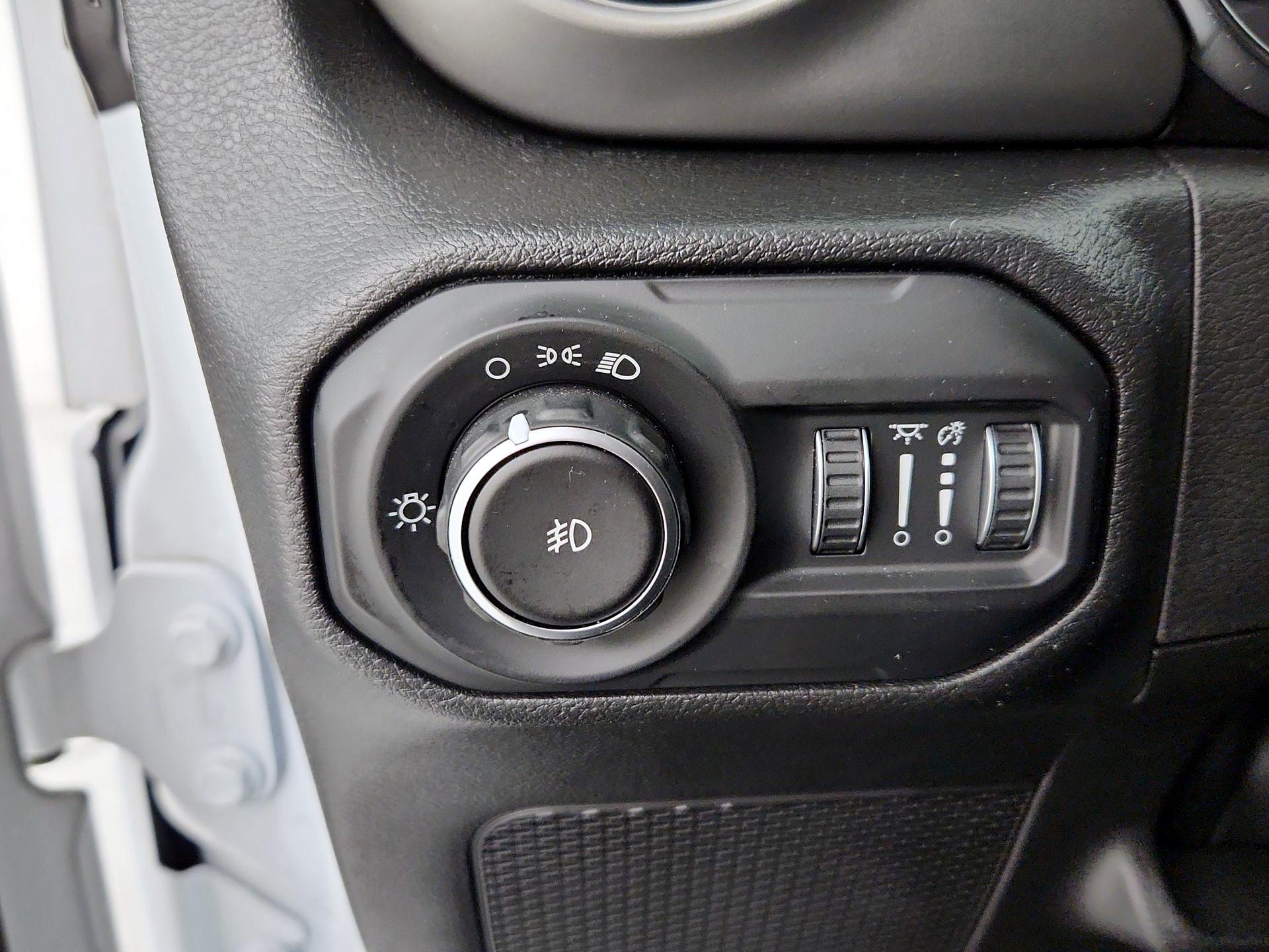 Thumbnail: 2022 Jeep Wrangler - 13