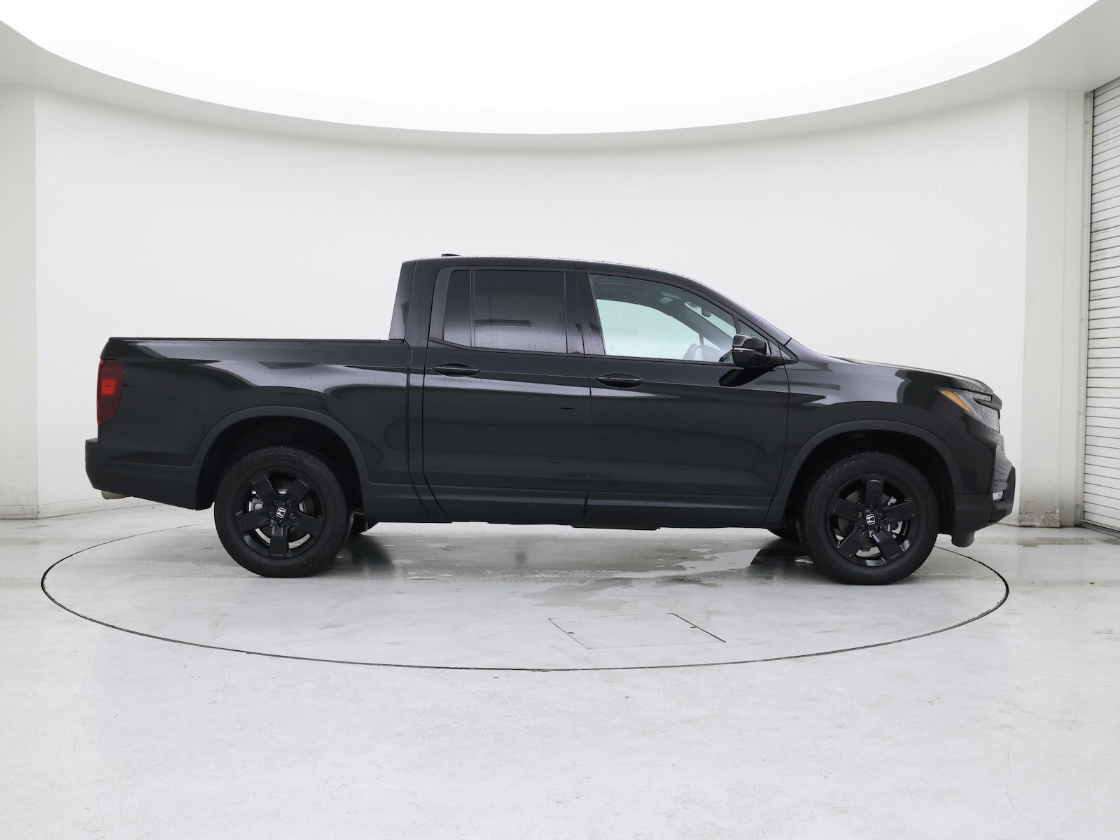 2025 Honda Ridgeline Black Edition - Photo 8