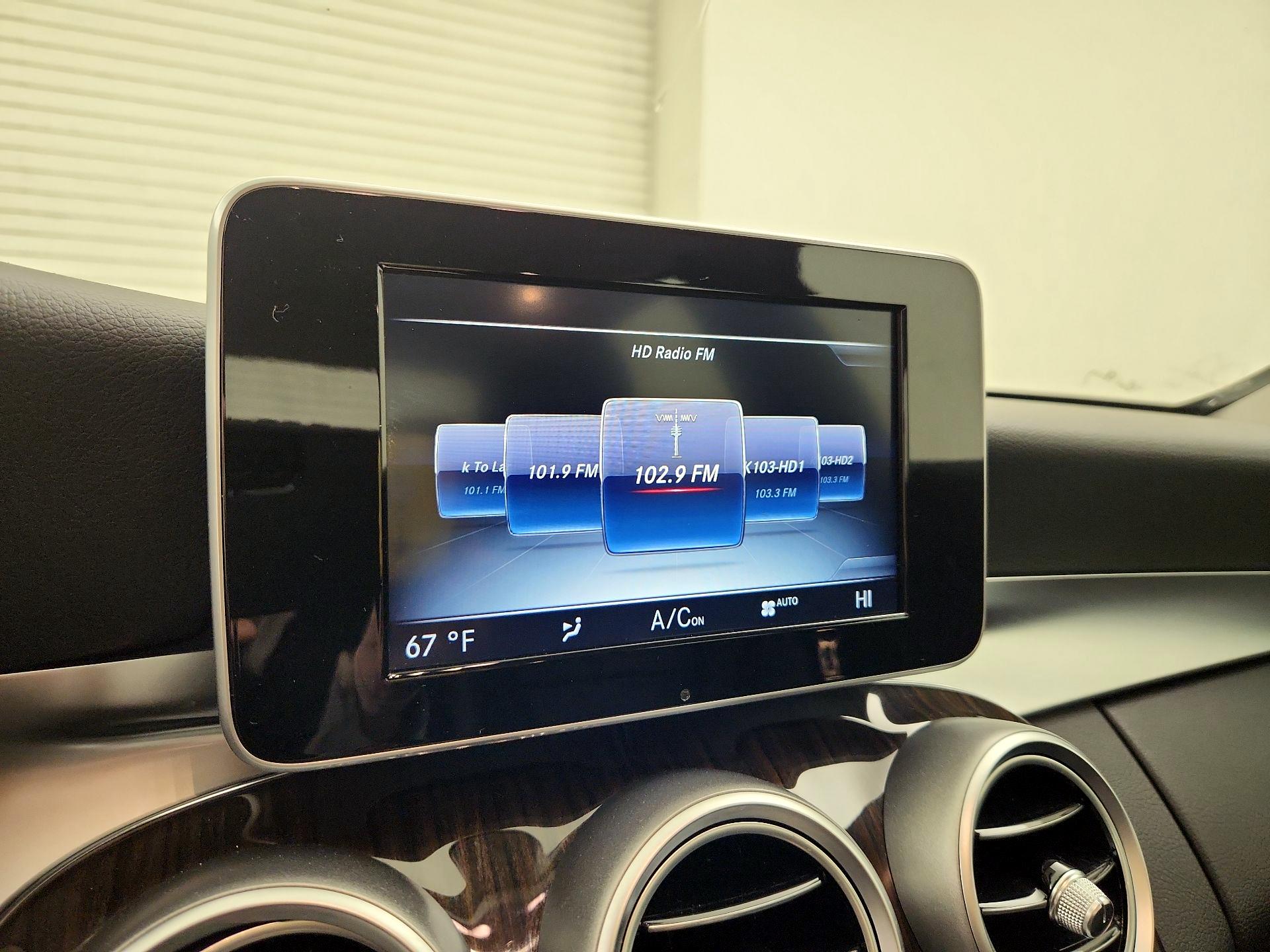 Thumbnail: 2015 Mercedes-Benz C-Class - 16