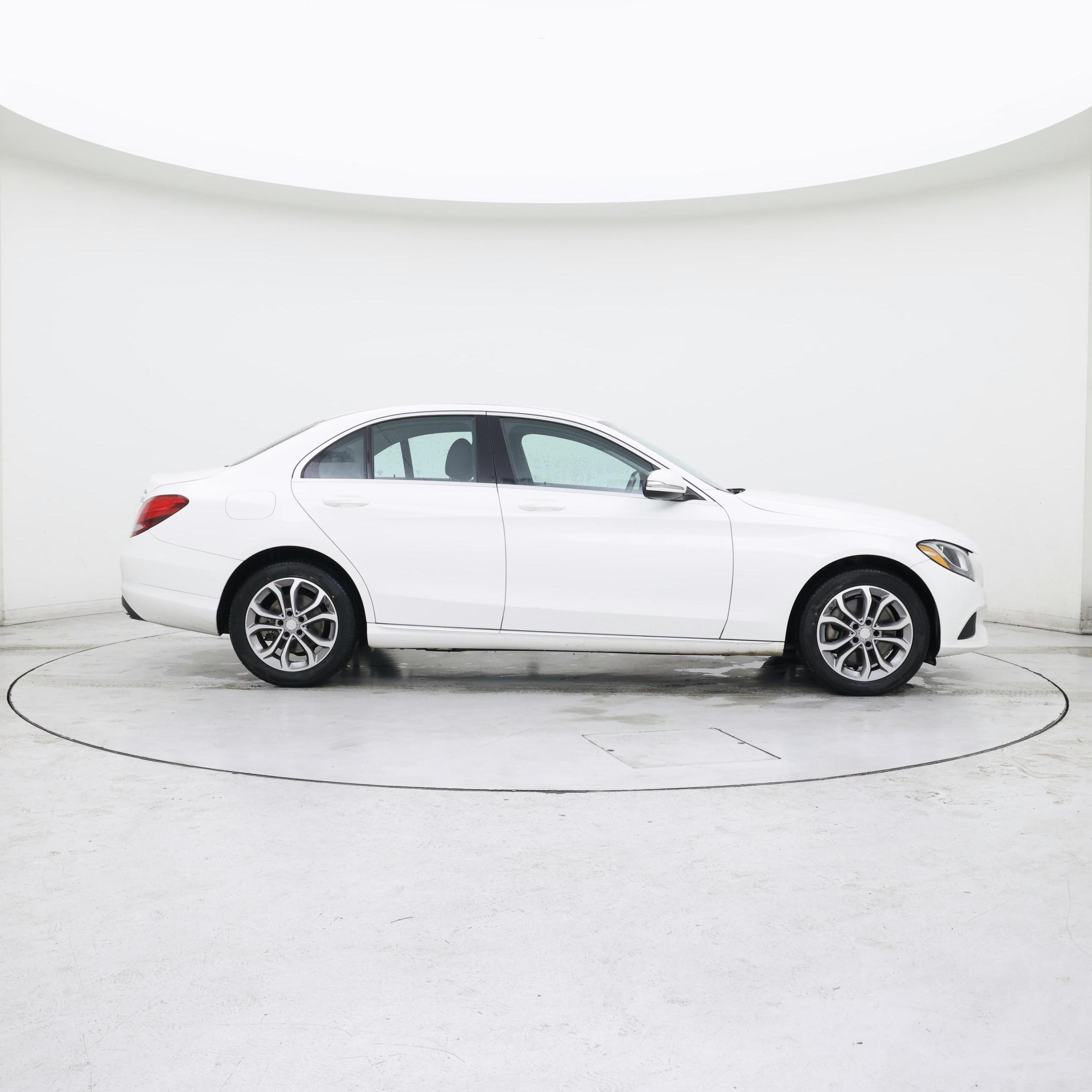 Thumbnail: 2015 Mercedes-Benz C-Class - 7