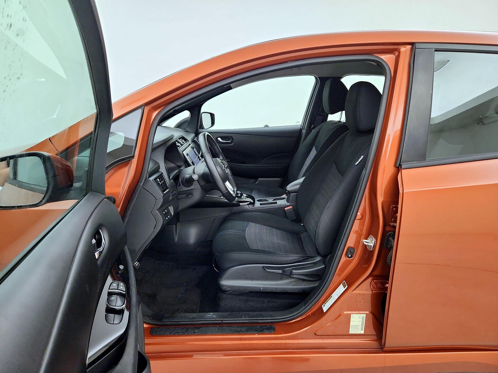 Thumbnail: 2022 Nissan Leaf - 11