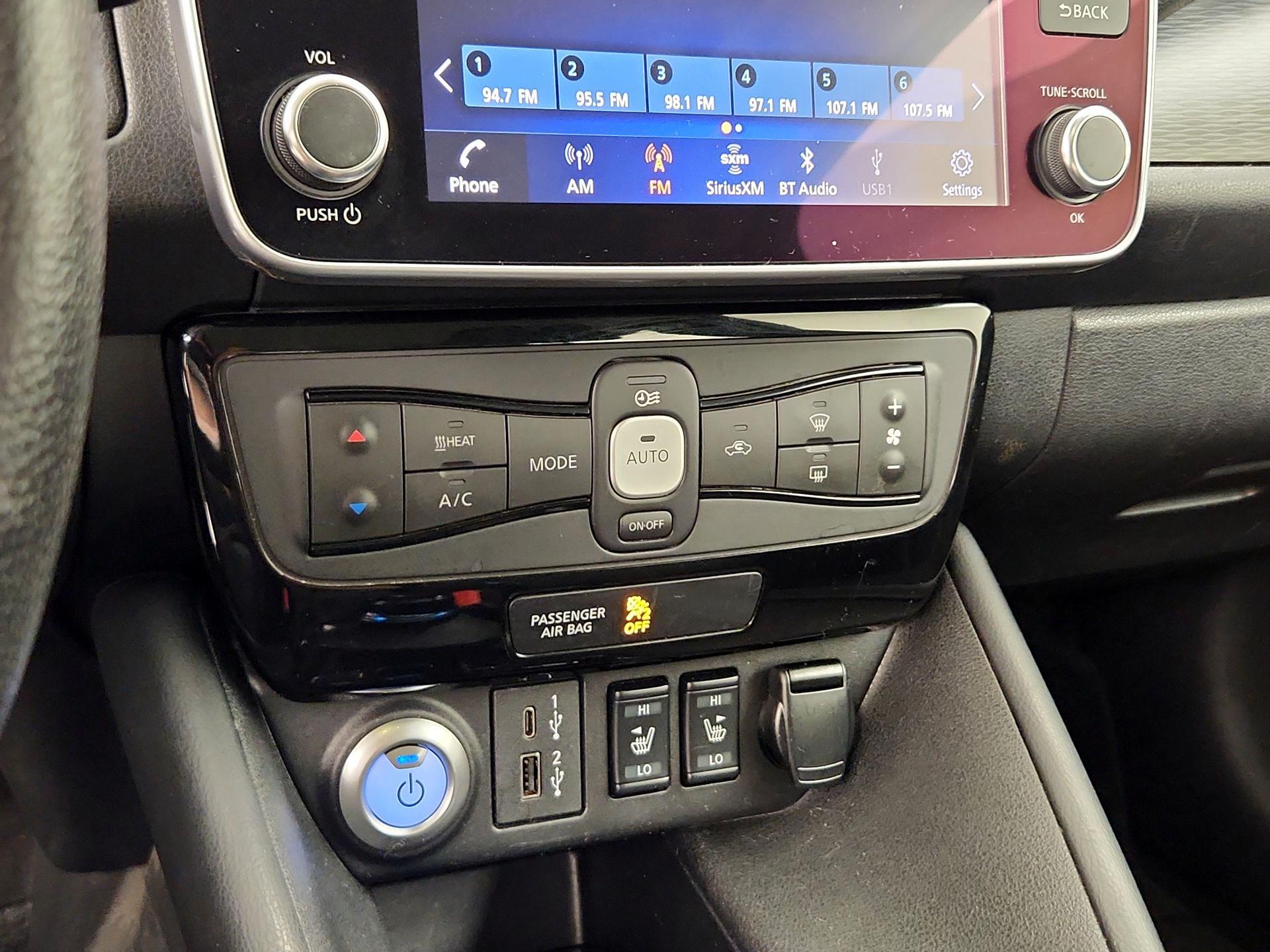 Thumbnail: 2022 Nissan Leaf - 17