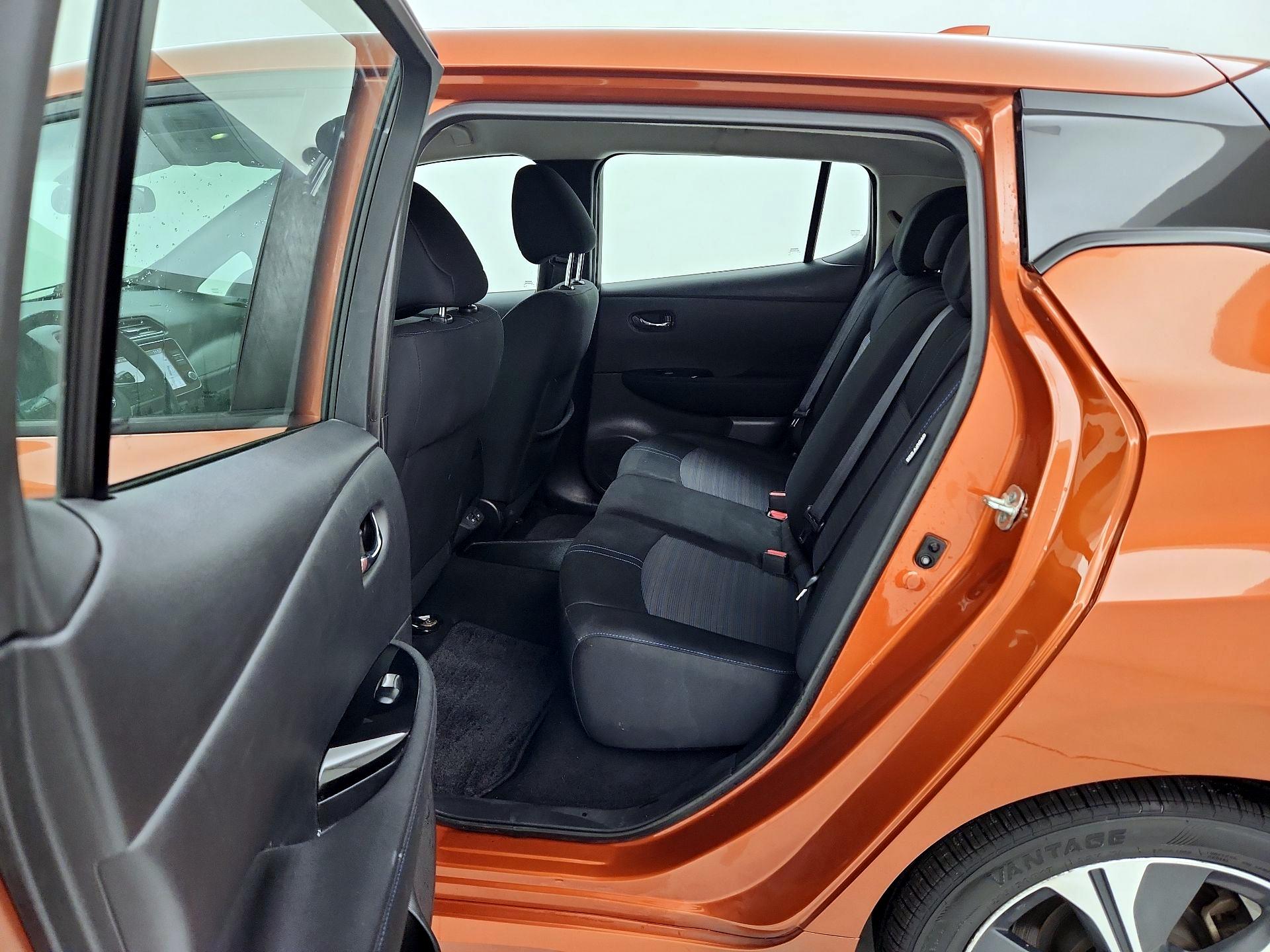 Thumbnail: 2022 Nissan Leaf - 20