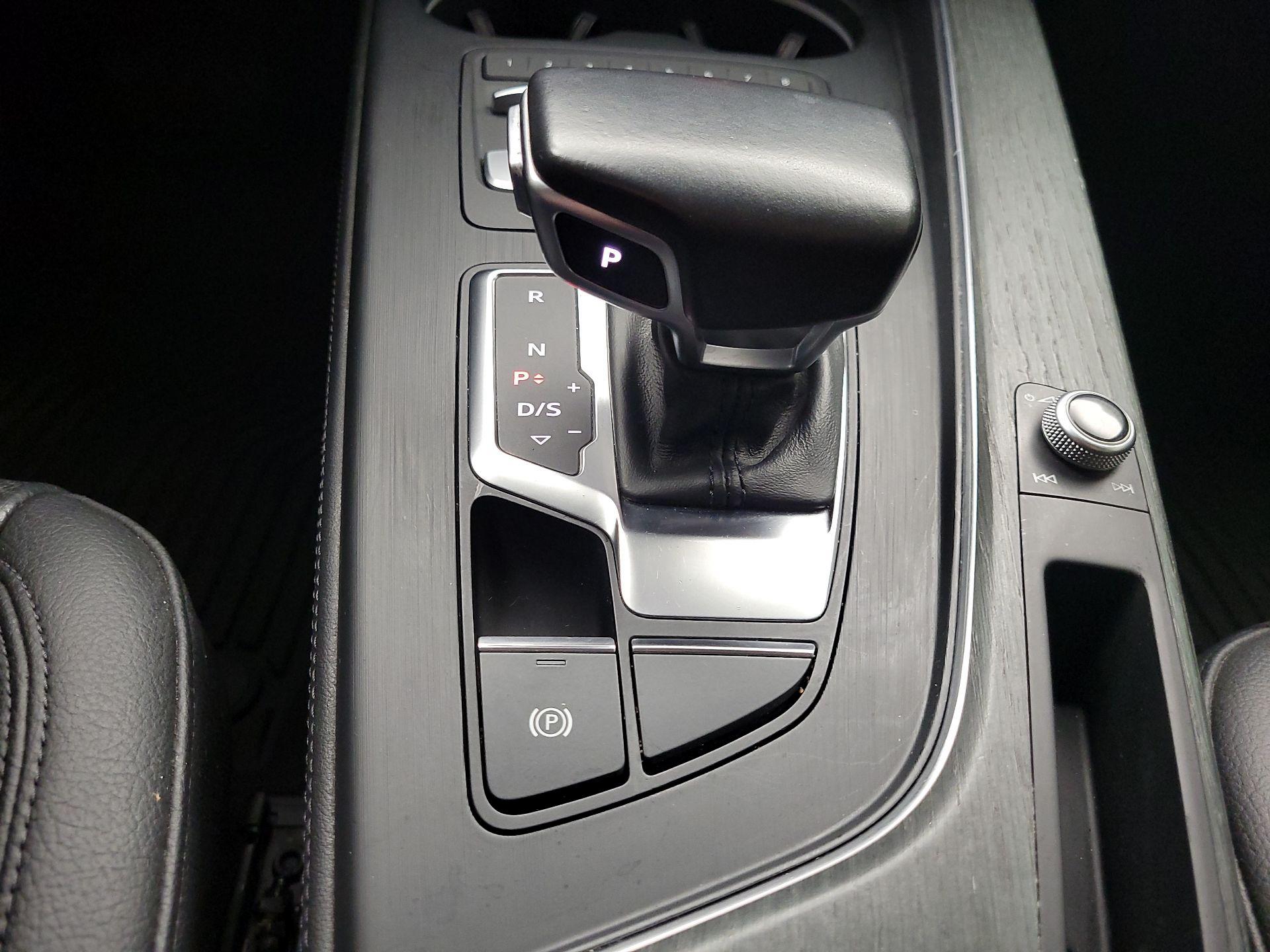 Thumbnail: 2019 Audi A4 - 18